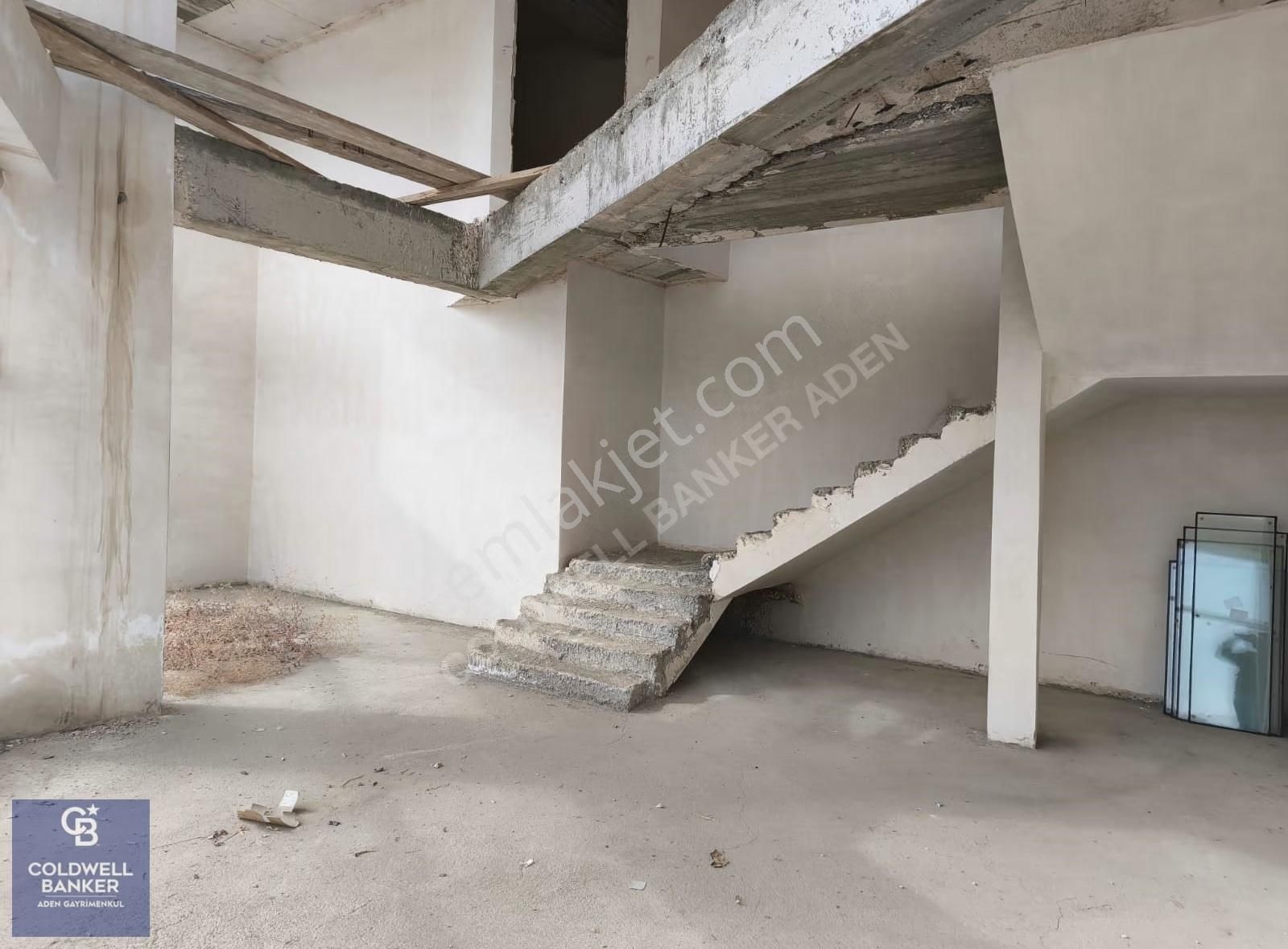 Protokol Yolu Üzerinde Köşe Başında Satılık Dükkan - Görsel 8