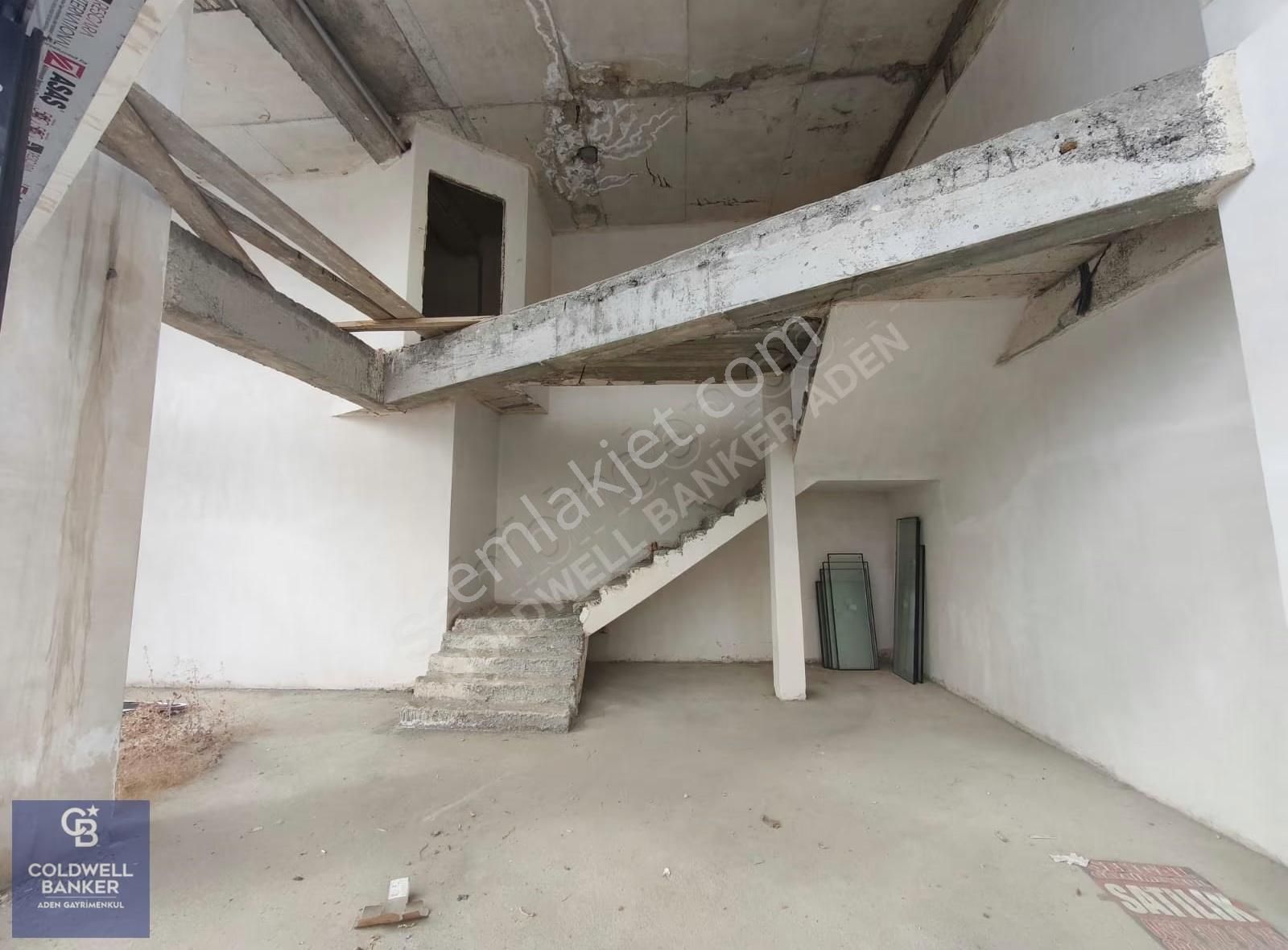 Protokol Yolu Üzerinde Köşe Başında Satılık Dükkan - Görsel 14