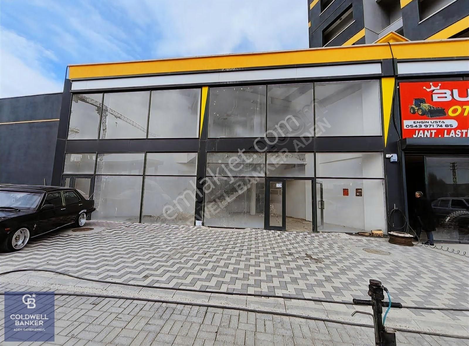 Protokol Yolu Üzerinde Köşe Başında Satılık Dükkan - Görsel 2