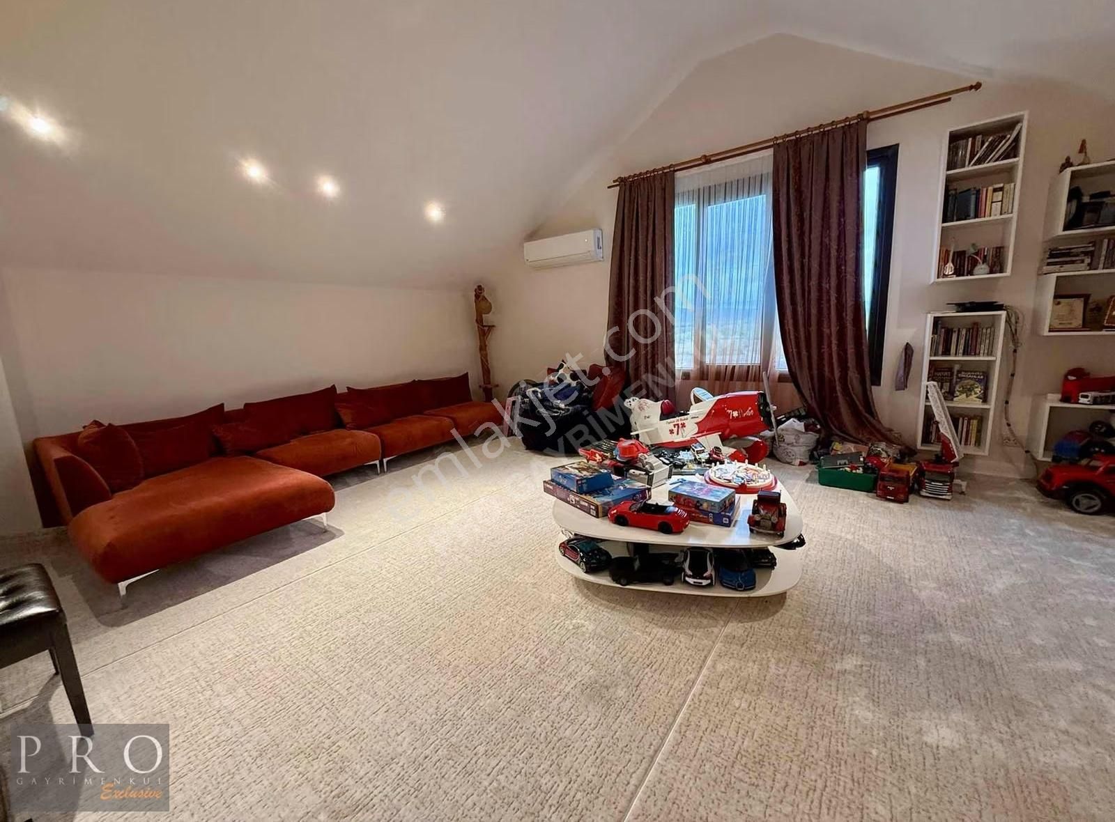 Riva Konaklar Inda Geniş Bahçeli Dekorasyonlu Satılık Villa - Görsel 16