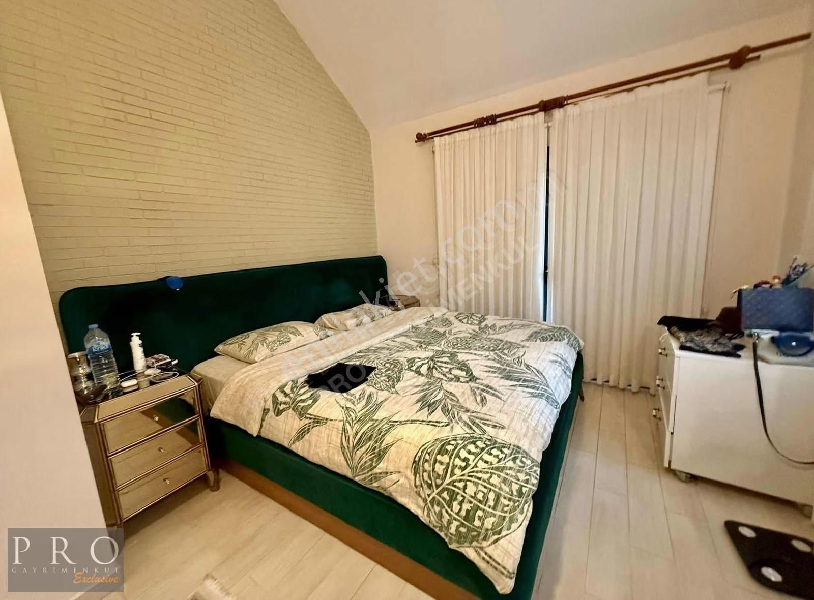 Riva Konaklar Inda Geniş Bahçeli Dekorasyonlu Satılık Villa - Görsel 3