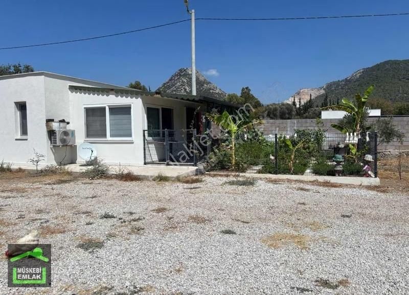 Yakaköyde Tek Koleji Yakını Eşyalı Kiralık 2+1 Tek Katlı Daire