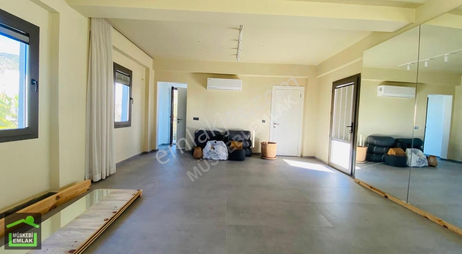 Bodrum Bitez'de Cadde Capheli Üst Kat Kiralık Ofis - Görsel 16