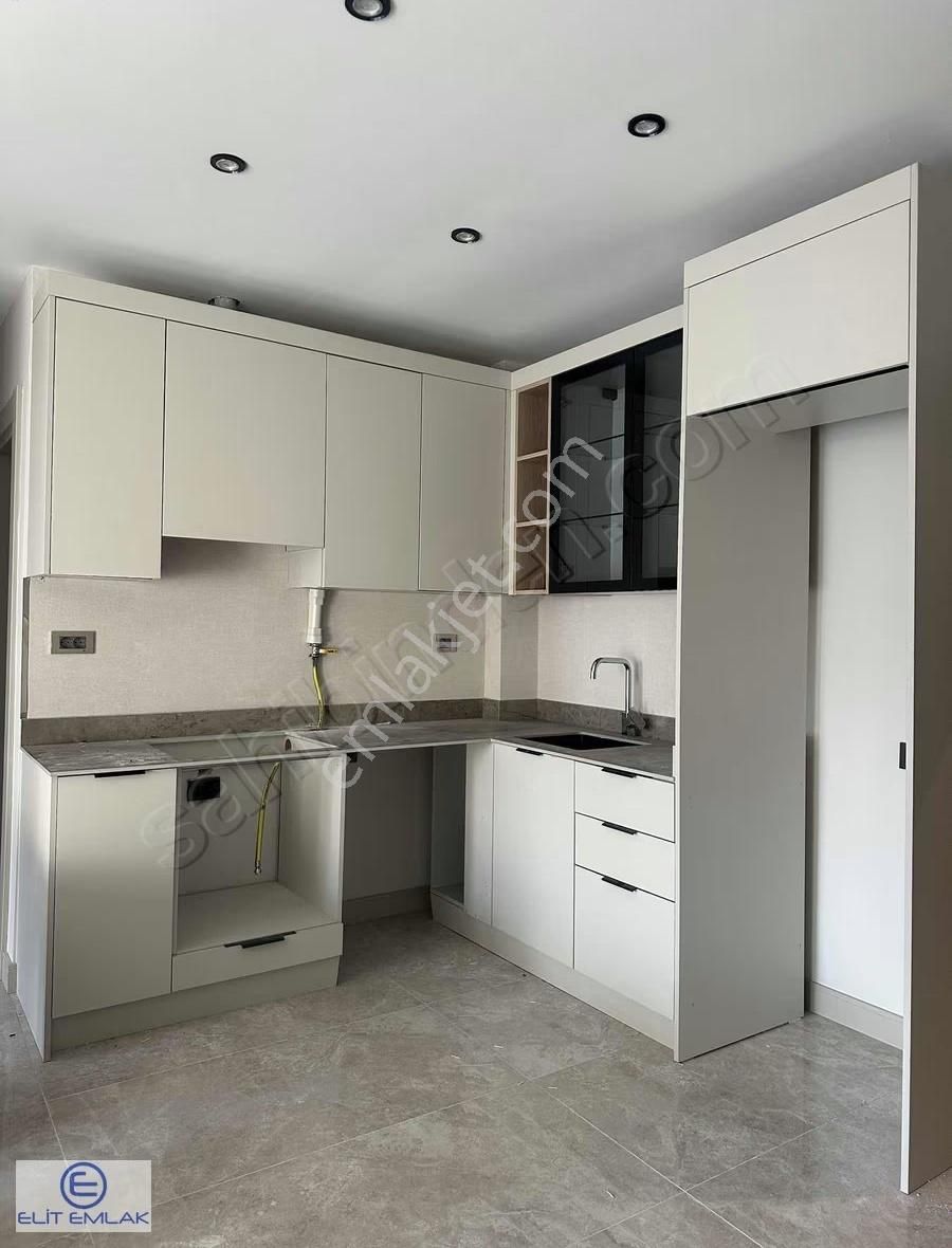 Girne Mahallesi Kapalı Otoparklı Lüks 2+1 Ara Kat Daire - Görsel 27