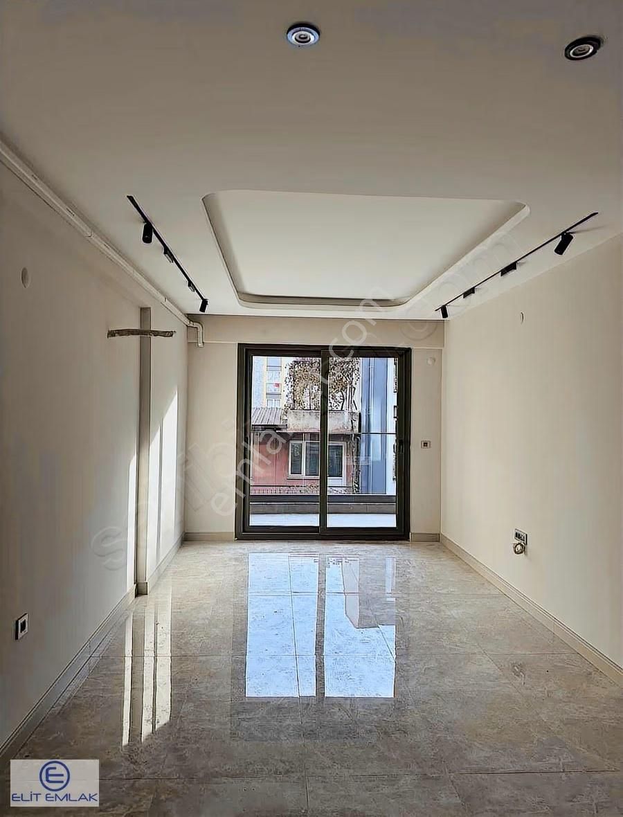 Girne Mahallesi Kapalı Otoparklı Lüks 2+1 Ara Kat Daire - Görsel 3