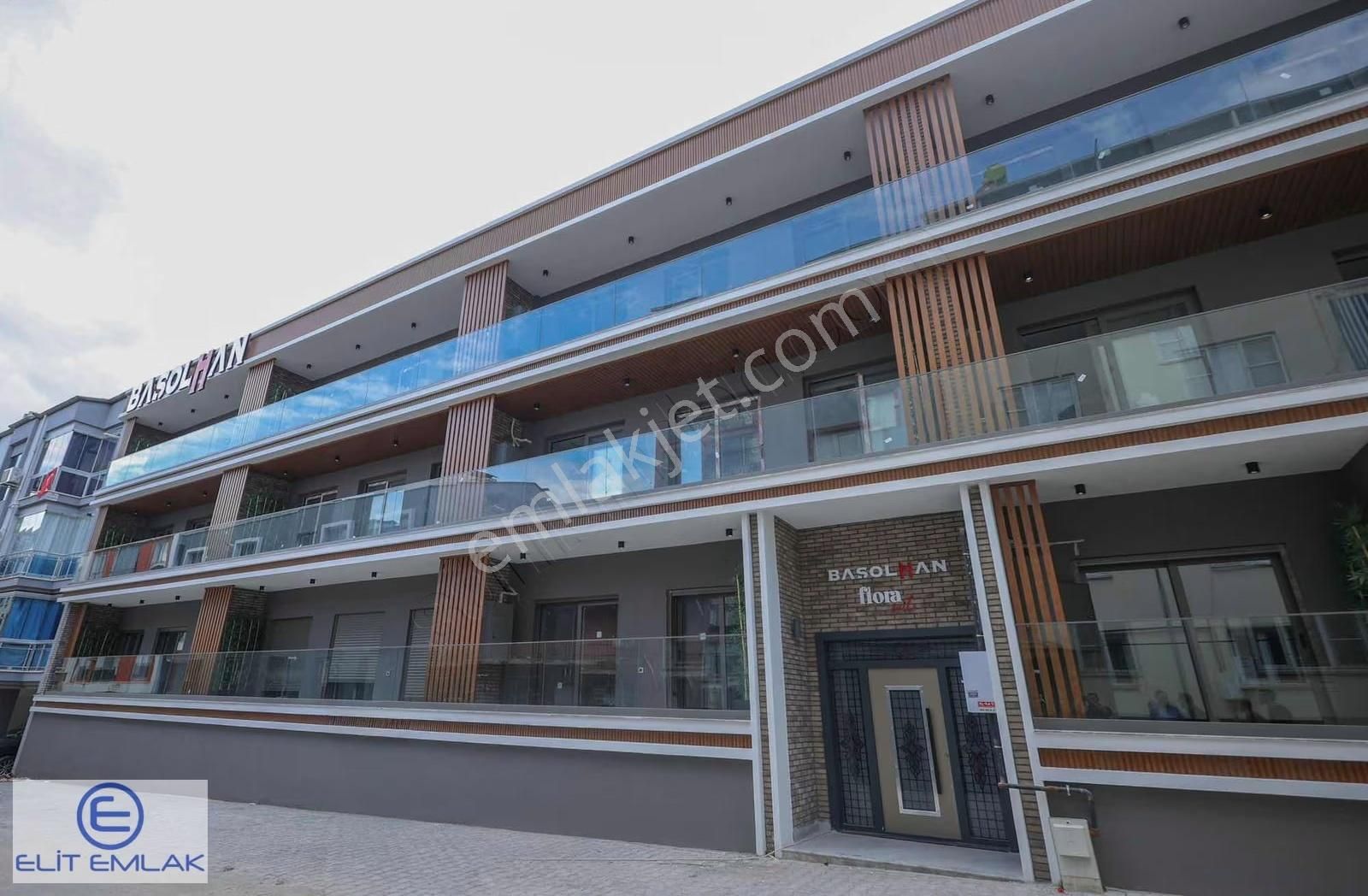 Girne Mahallesi Kapalı Otoparklı Lüks 2+1 Ara Kat Daire - Görsel 17