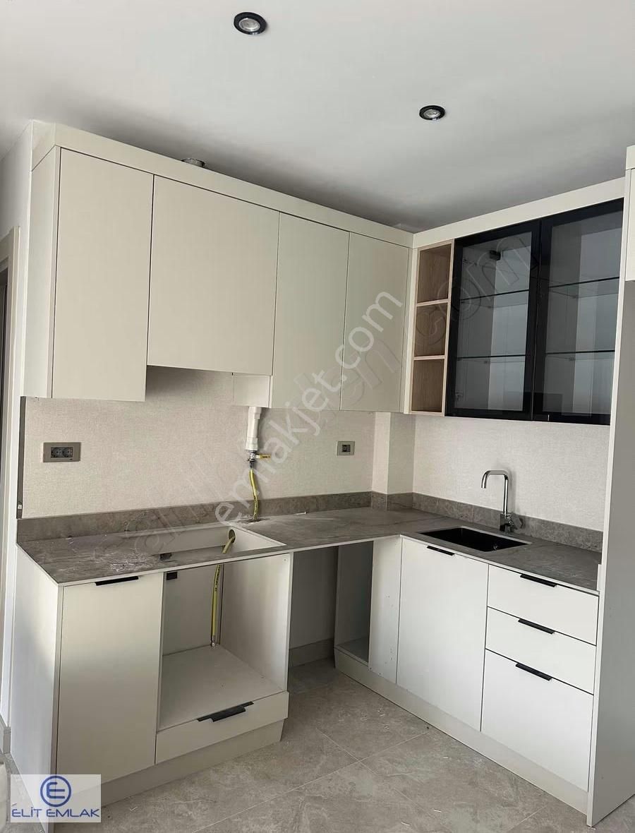 Girne Mahallesi Kapalı Otoparklı Lüks 2+1 Ara Kat Daire - Görsel 14