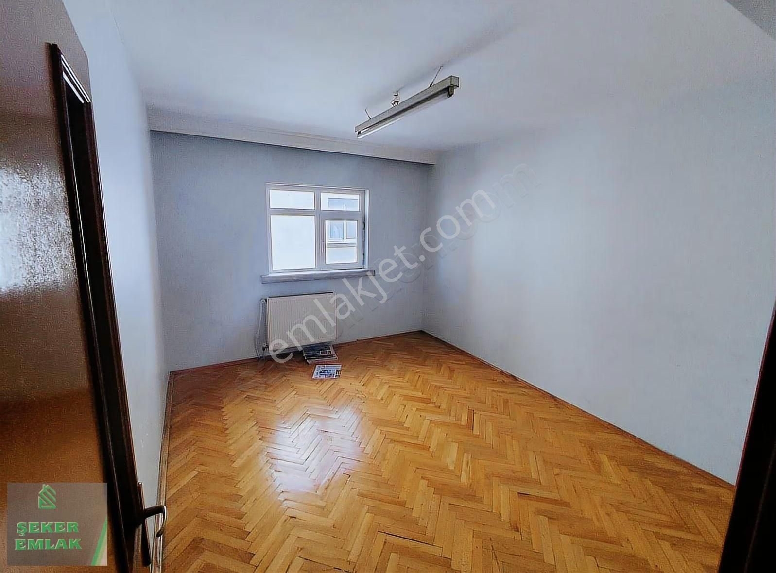 Şeker Emlak'tan İstasyon Mahallede, Kiralık 3+1 Daire - Görsel 2