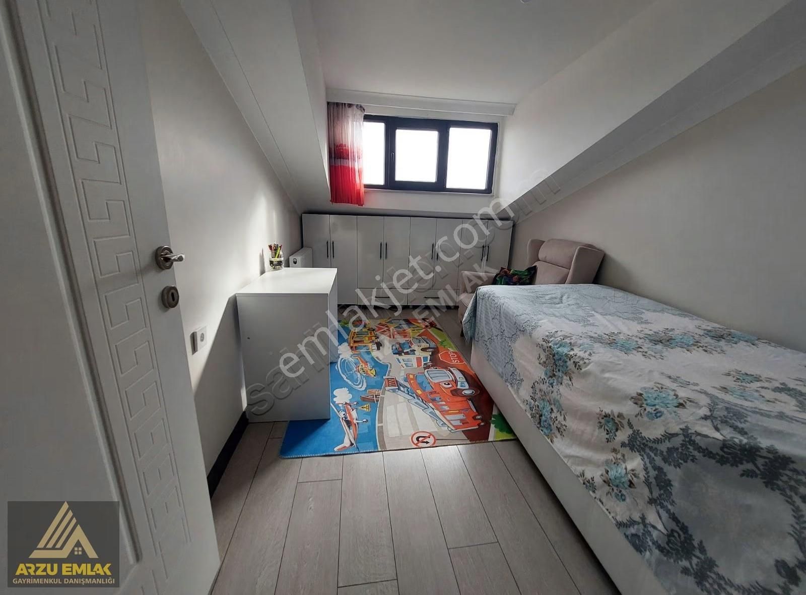 Arzu Emlaktan Gazi Mah 4 Yaşında 4+2 Lüks Satılık Dubleks Daire - Görsel 16