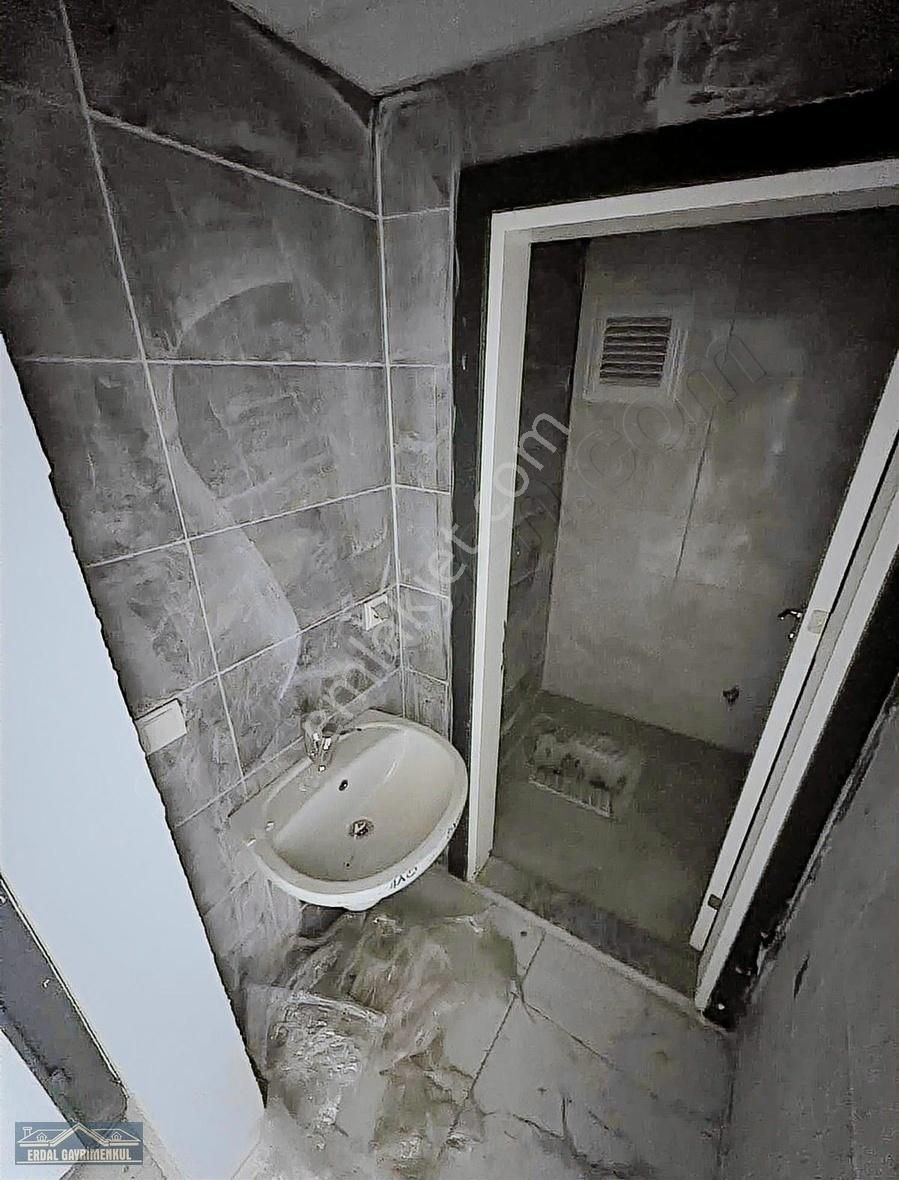 Cadde Üzeri Sıfır Arakat Asansörlü Daire - Görsel 8