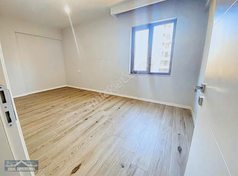 Şemikler'de Site İçinde Satılık 2+1 Ara Kat Daire - Görsel 3