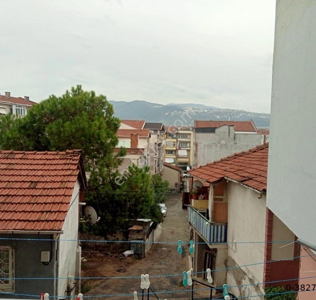 Bursa Gemlikte Satılık, Büyük ,ucuz Daire. - Görsel 2