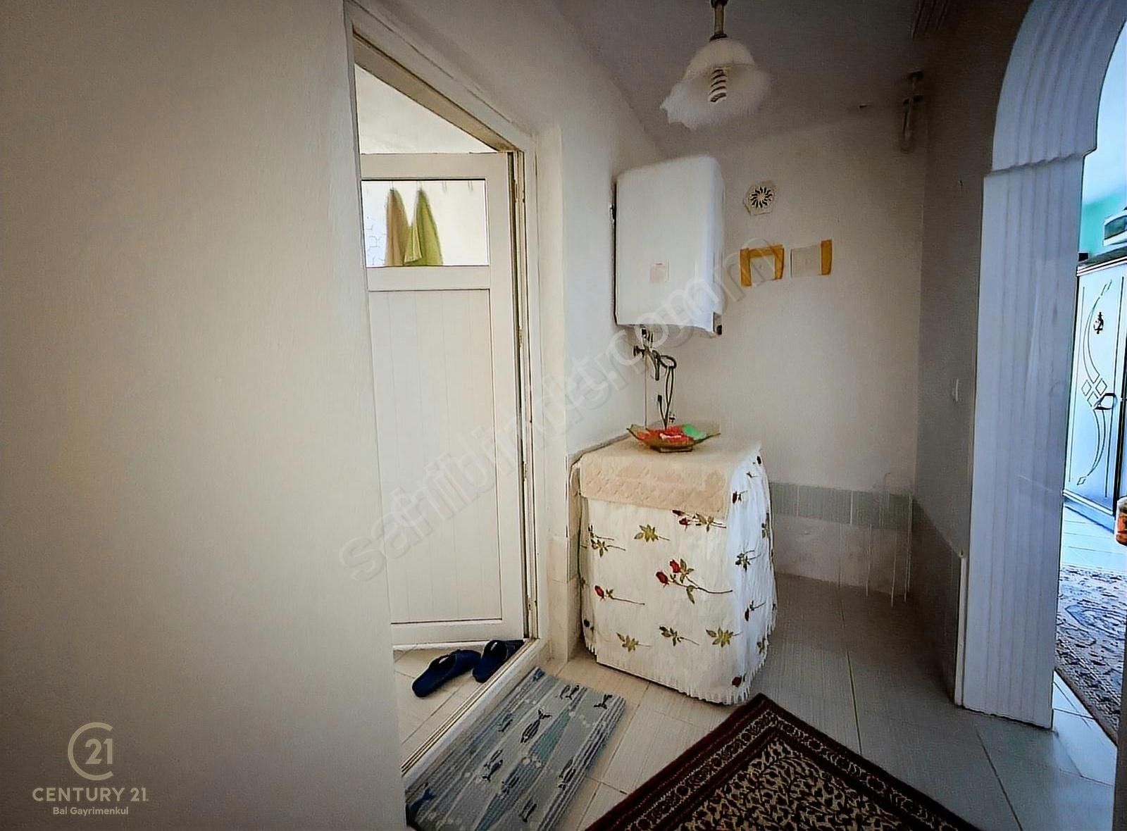 Century21 Bal Pamukçu Dişbudak Köyünde İki Katlı Müstakil Ev - Görsel 21