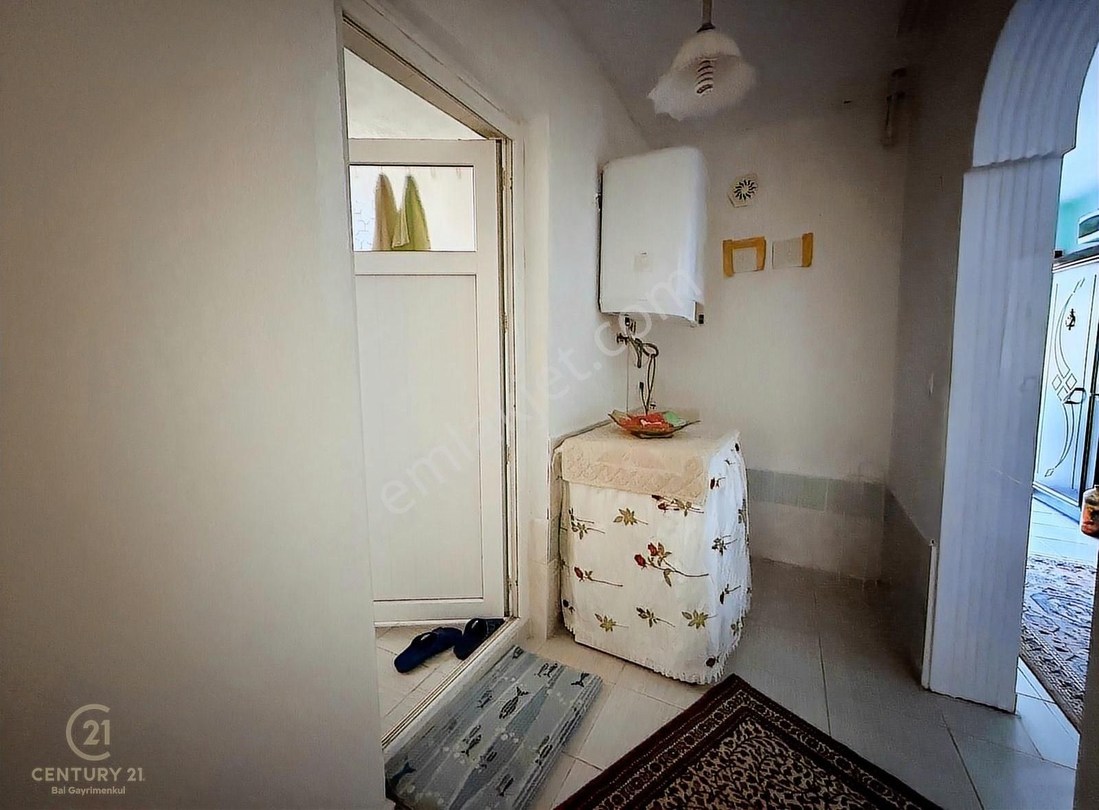 Century21 Bal Pamukçu Dişbudak Köyünde İki Katlı Müstakil Ev - Görsel 8