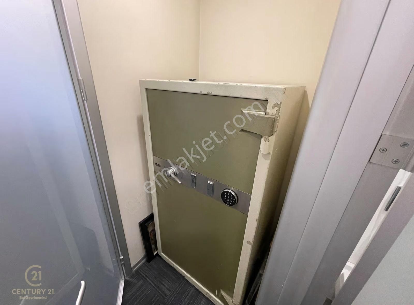 C21 Bal'dan Halkalı'da //capital Tower'da Satılık Ofis Katı - Görsel 11