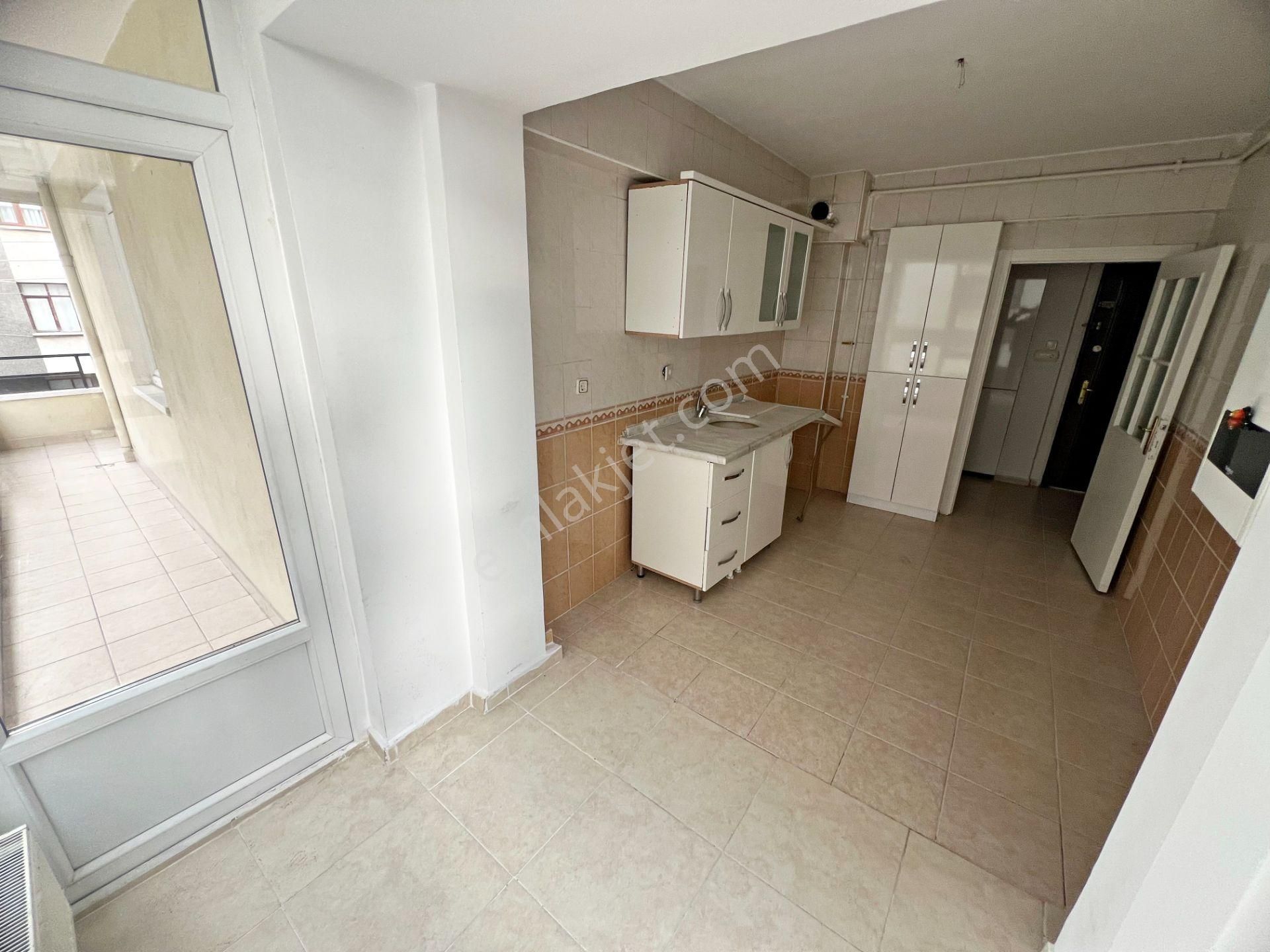 Cihandan Pamuklarda Kızılcahamam Caddeye 2bina Yakın 3+1 Daire - Görsel 4