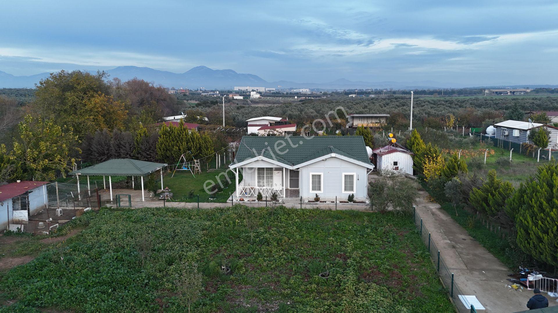Oğlananasında 500 M2 Arsa 135 M2 2+1 Bahçeli Ev Kamelya Depo Menderes İzmir