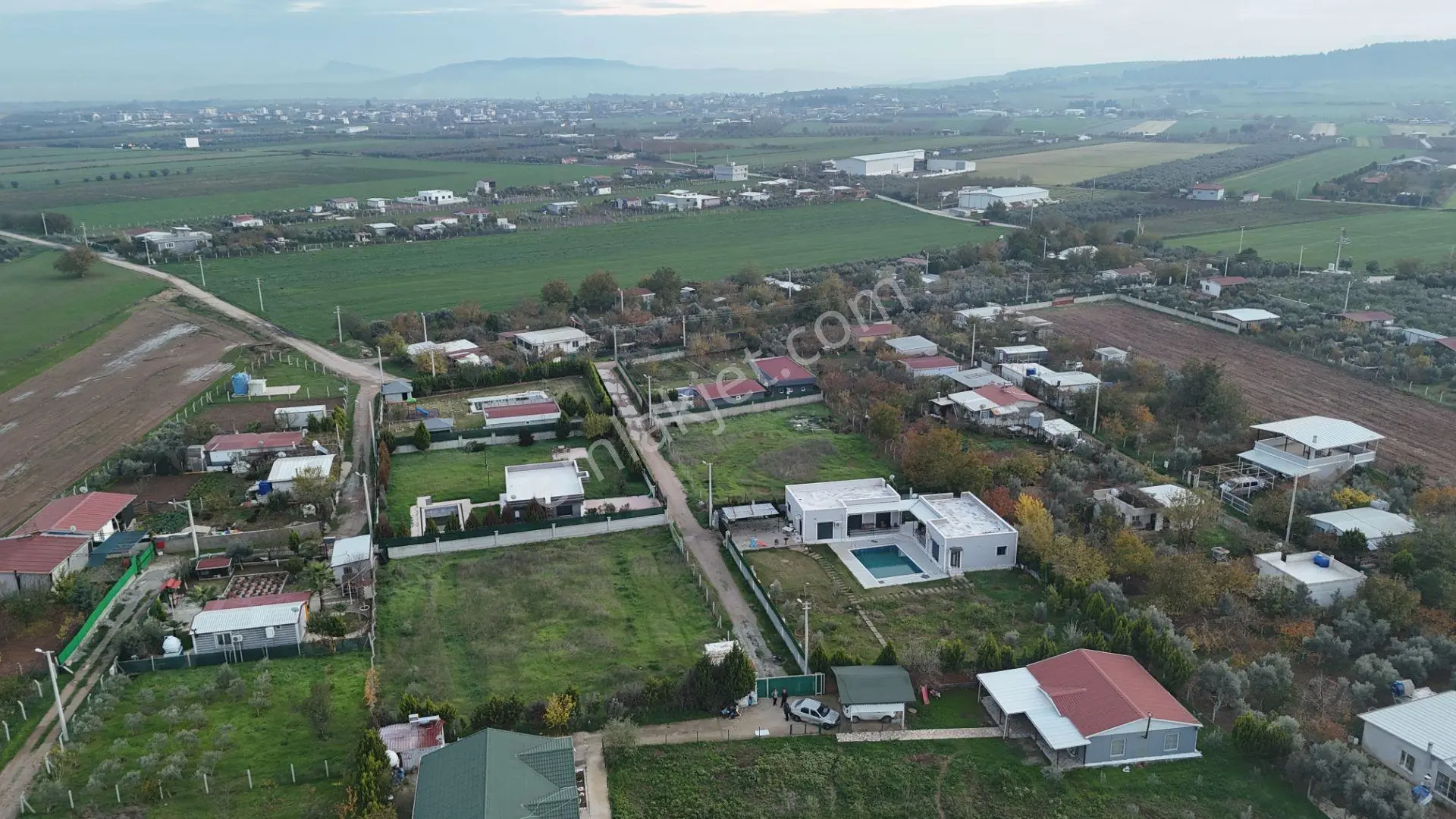 Oğlananasında 500 M2 Arsa 135 M2 2+1 Bahçeli Ev Kamelya Depo Menderes İzmir - Görsel 4