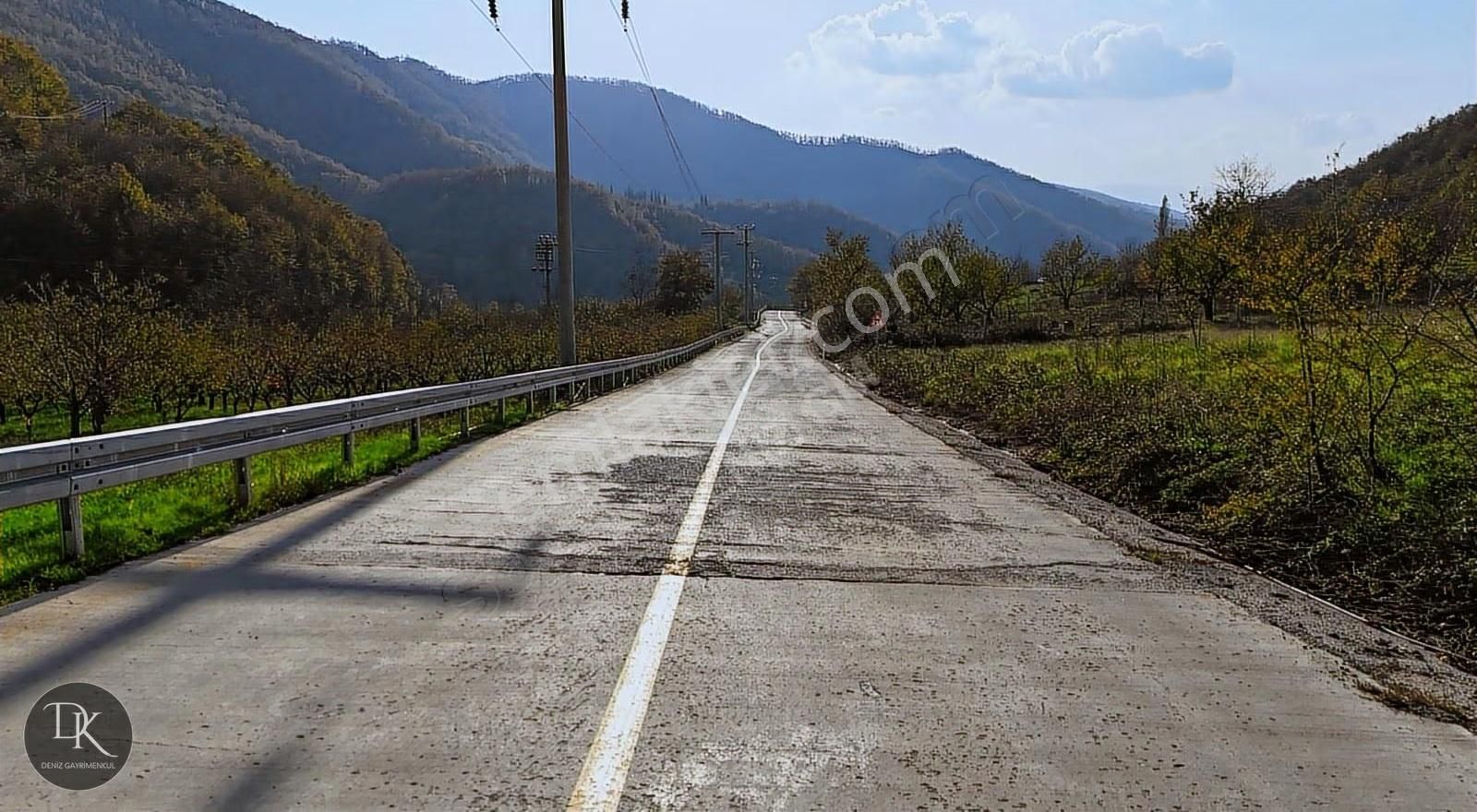 Deniz'den Akçat Mh'de İçinde Ev Bulunan %5 İmarlı Tarla - Görsel 2