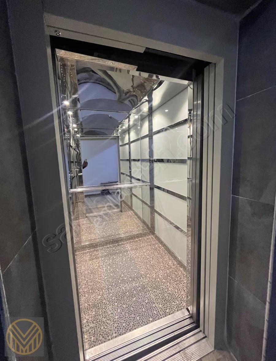 Bünyan'da Anayol Kenarında Satılık Daire