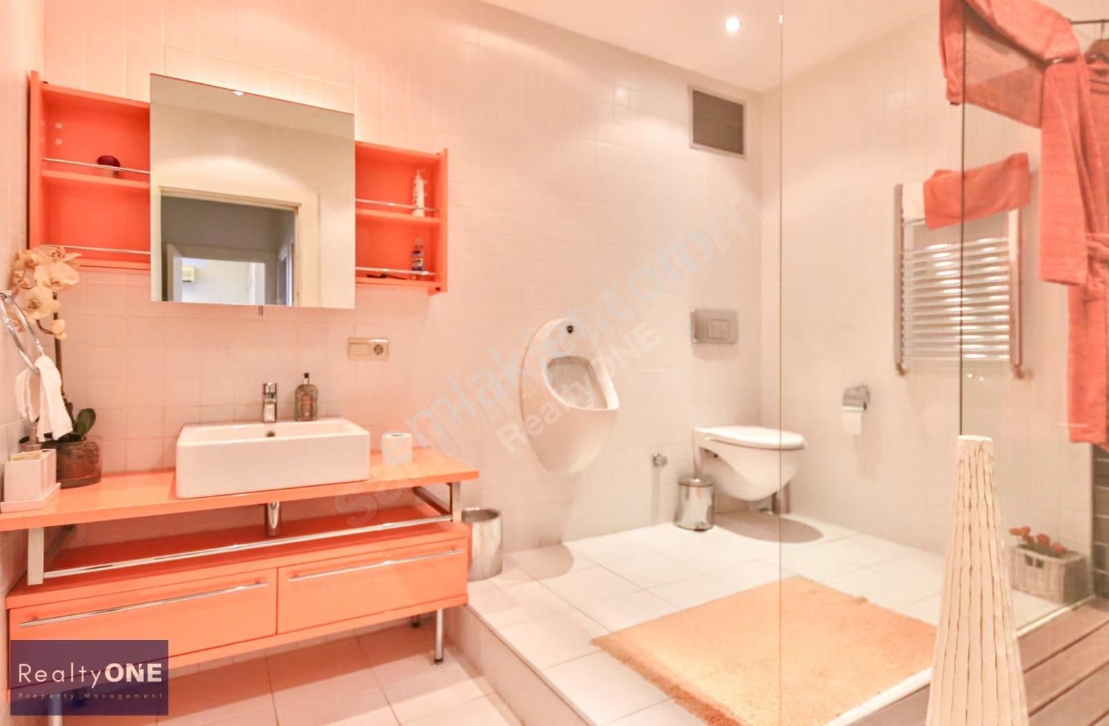 R-one Karaköy Galataport Fransız Geçit Prestijli Kiralık Ofis - Görsel 12