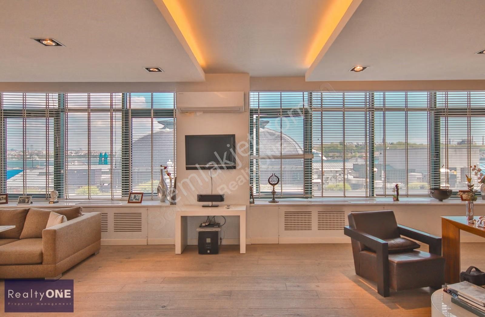 R-one Karaköy Galataport Fransız Geçit Prestijli Kiralık Ofis - Görsel 29