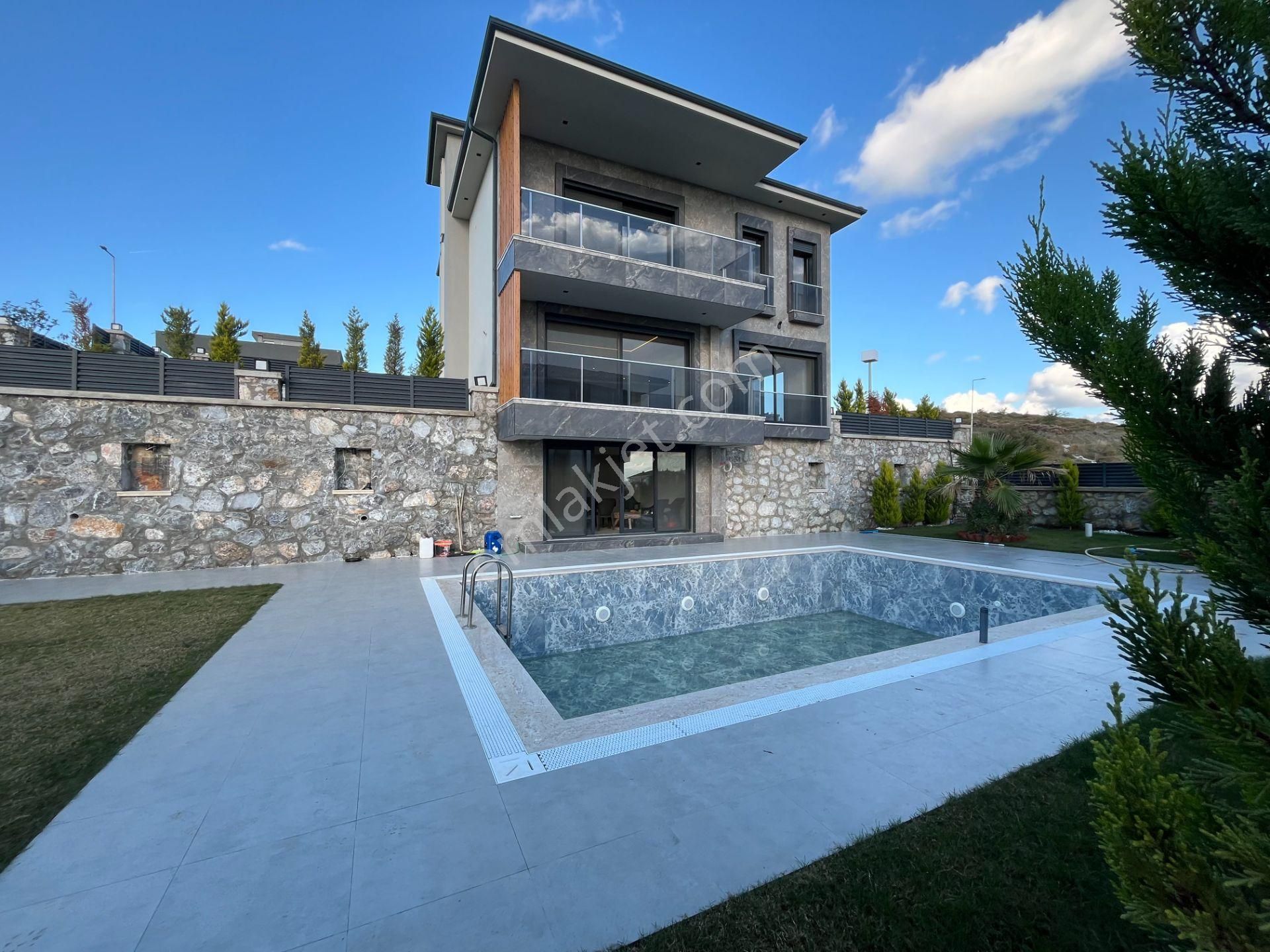 Seferihisar Bahçeşehir – Özel Yaşam Konseptli Lüks Villa - Görsel 25