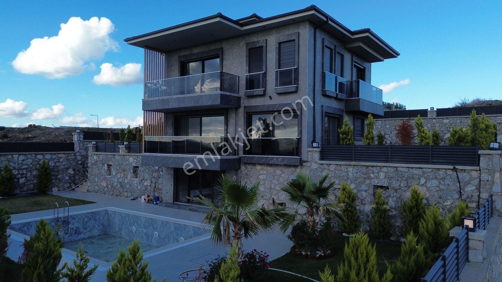 Seferihisar Bahçeşehir – Özel Yaşam Konseptli Lüks Villa - Görsel 34