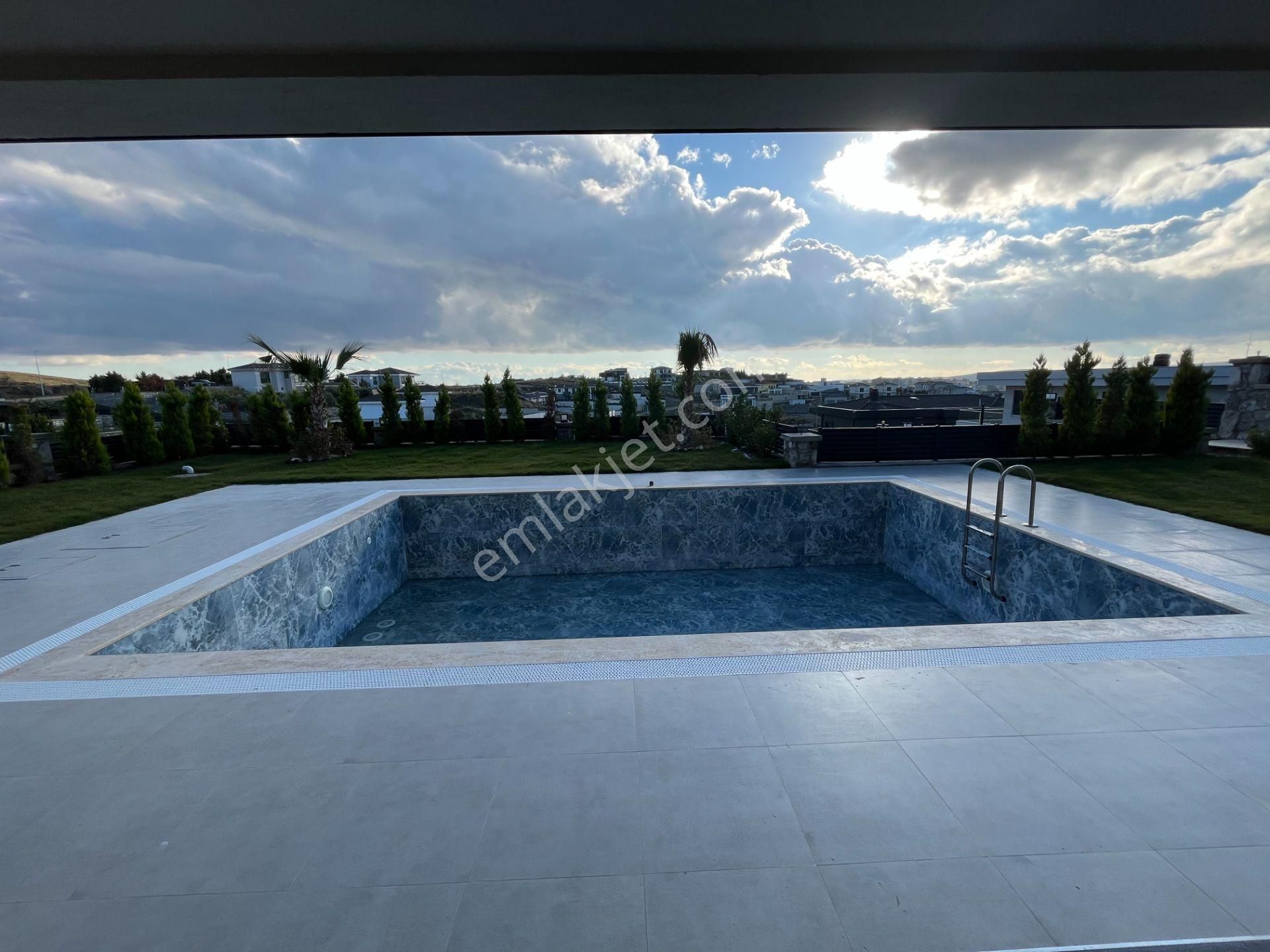 Seferihisar Bahçeşehir – Özel Yaşam Konseptli Lüks Villa - Görsel 24