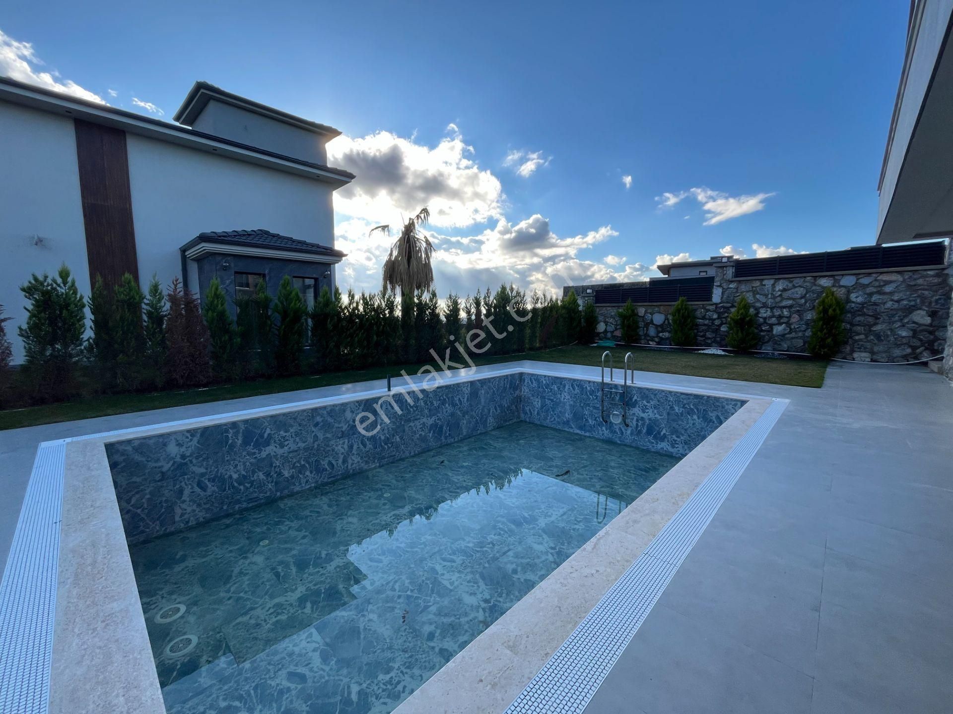 Seferihisar Bahçeşehir – Özel Yaşam Konseptli Lüks Villa - Görsel 26