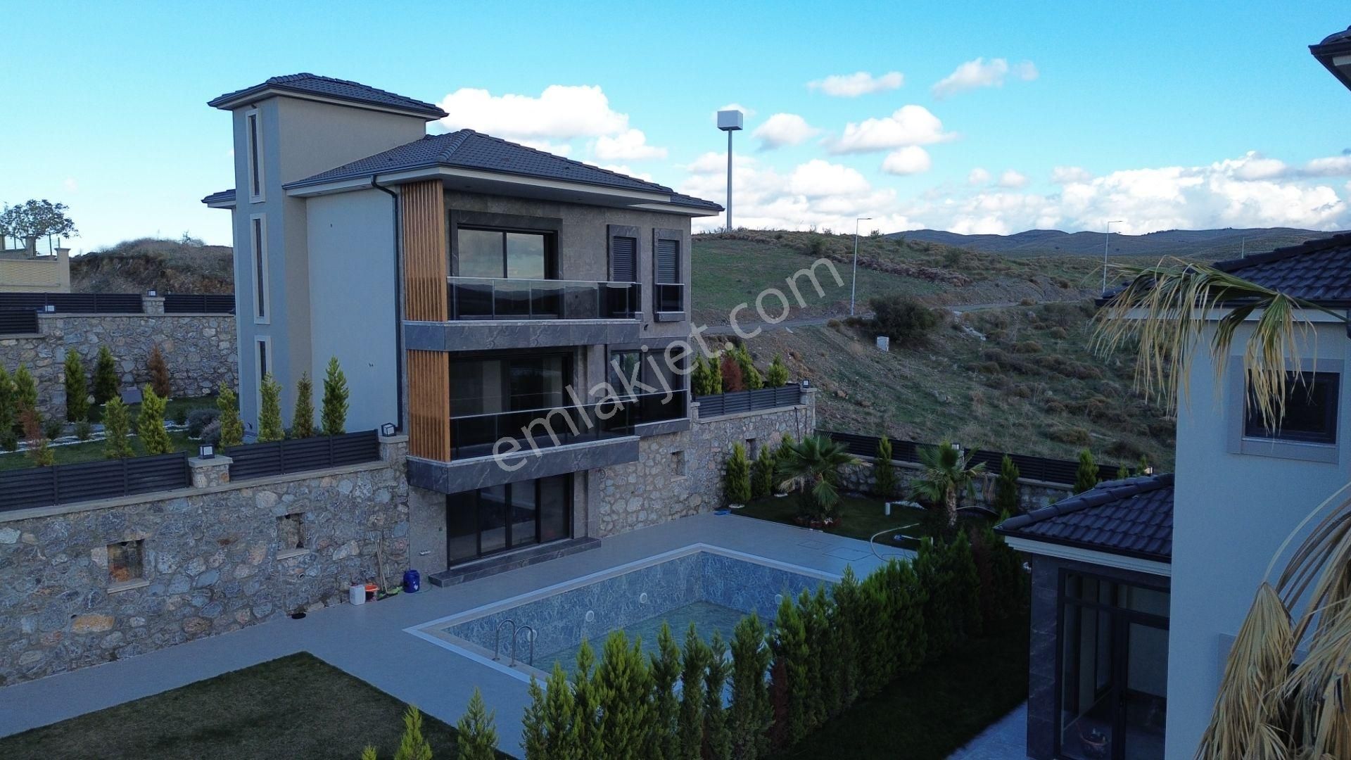 Seferihisar Bahçeşehir – Özel Yaşam Konseptli Lüks Villa - Görsel 33