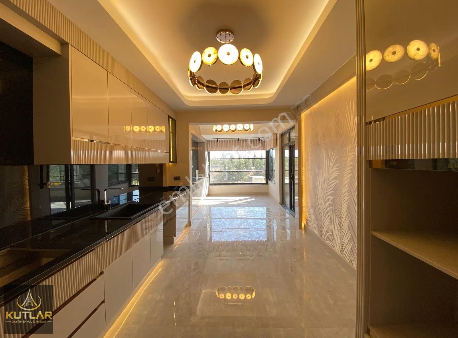 Gördüğünüz Tüm Daireleri Unutun...kutlar'dan*3.5+1*lux Daireler.