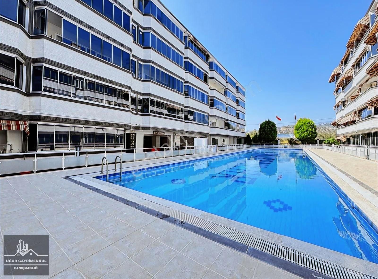Uğur Gayrimenkul'den Kumla'da Havuzlu Site İçerisinde 2+1 Daire