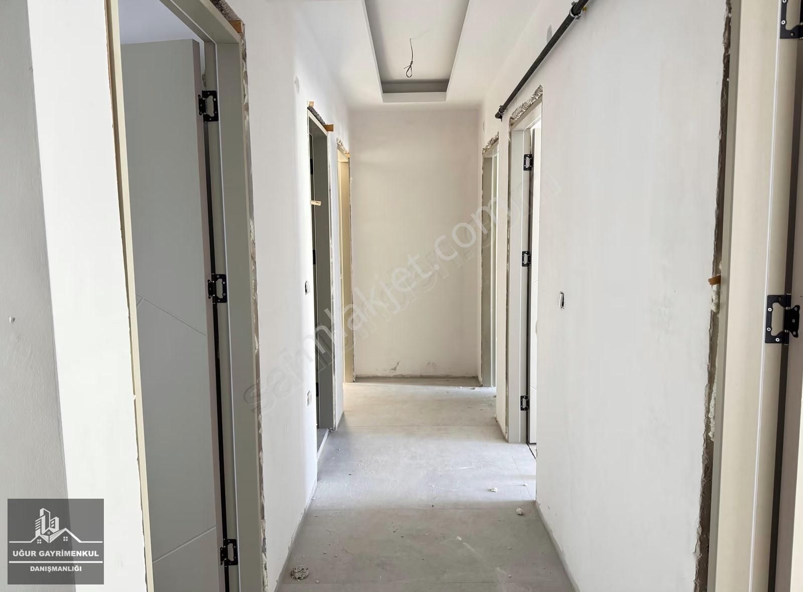 Uğur Gayrimenkul'den Manastır'da Modern Tasarımlı 3+1 Daire - Görsel 27
