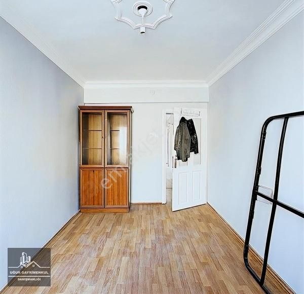 Uğur Gayrimenkul'den Orhangazi Caddesinde Satılık 3+1 Daire - Görsel 3