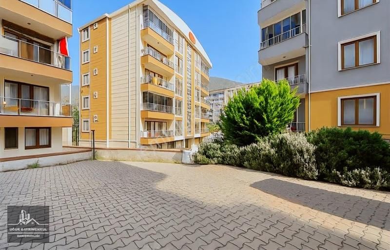 Uğur Gayrimenkul'den Manastır'da Geniş Ve Modern 3+1 Daire - Görsel 2