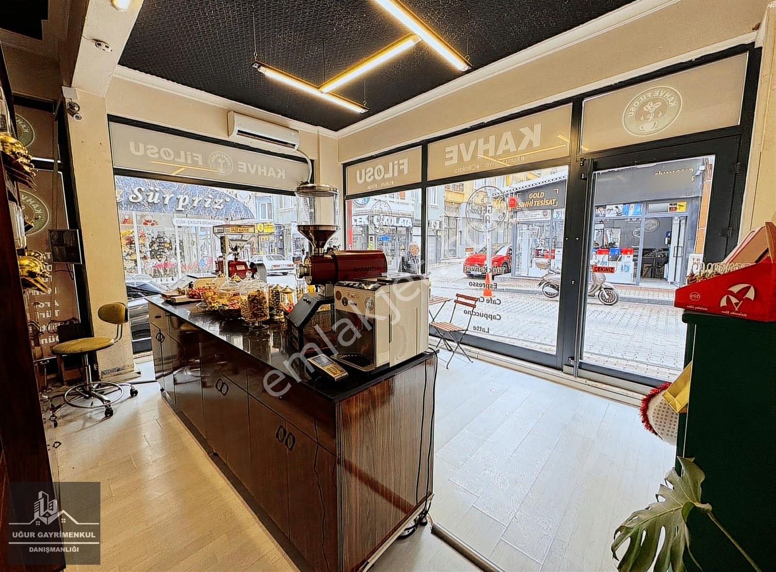 Uğur Gayrimenkulden Cadde Üzerinde Devren Satılık Kahve Dükkanı - Görsel 3