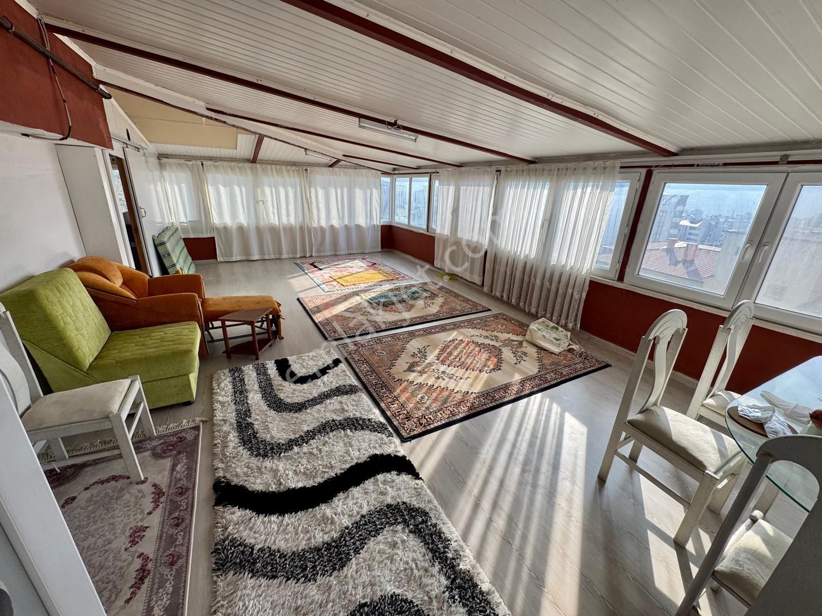 Evim-nur'dan Kışla Mh. 2+1 160 M2 2 Büyük Teraslı Fırsat Daire