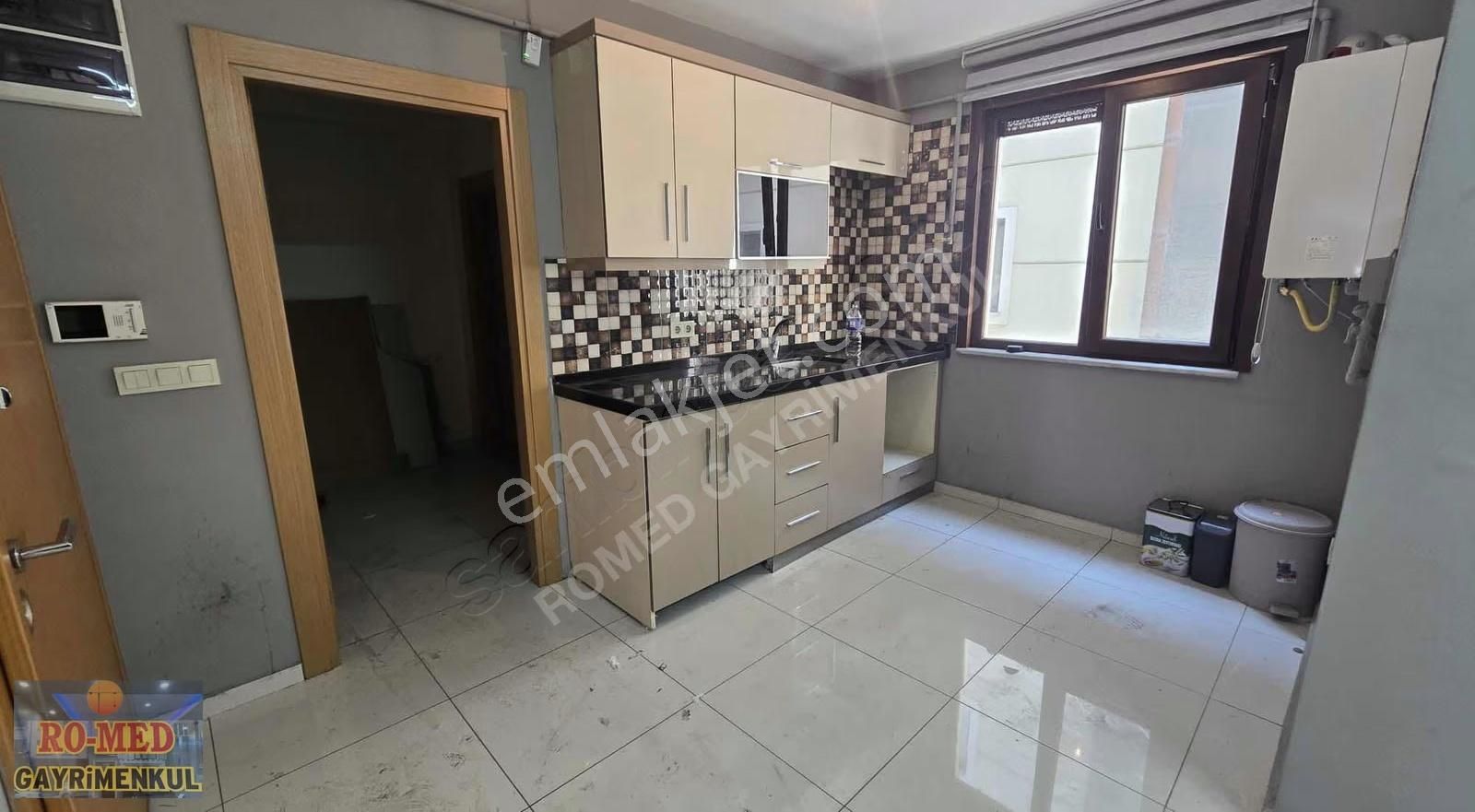 İstanbul Sancaktepe'de 140m2 Satılık Fırsat Ofis