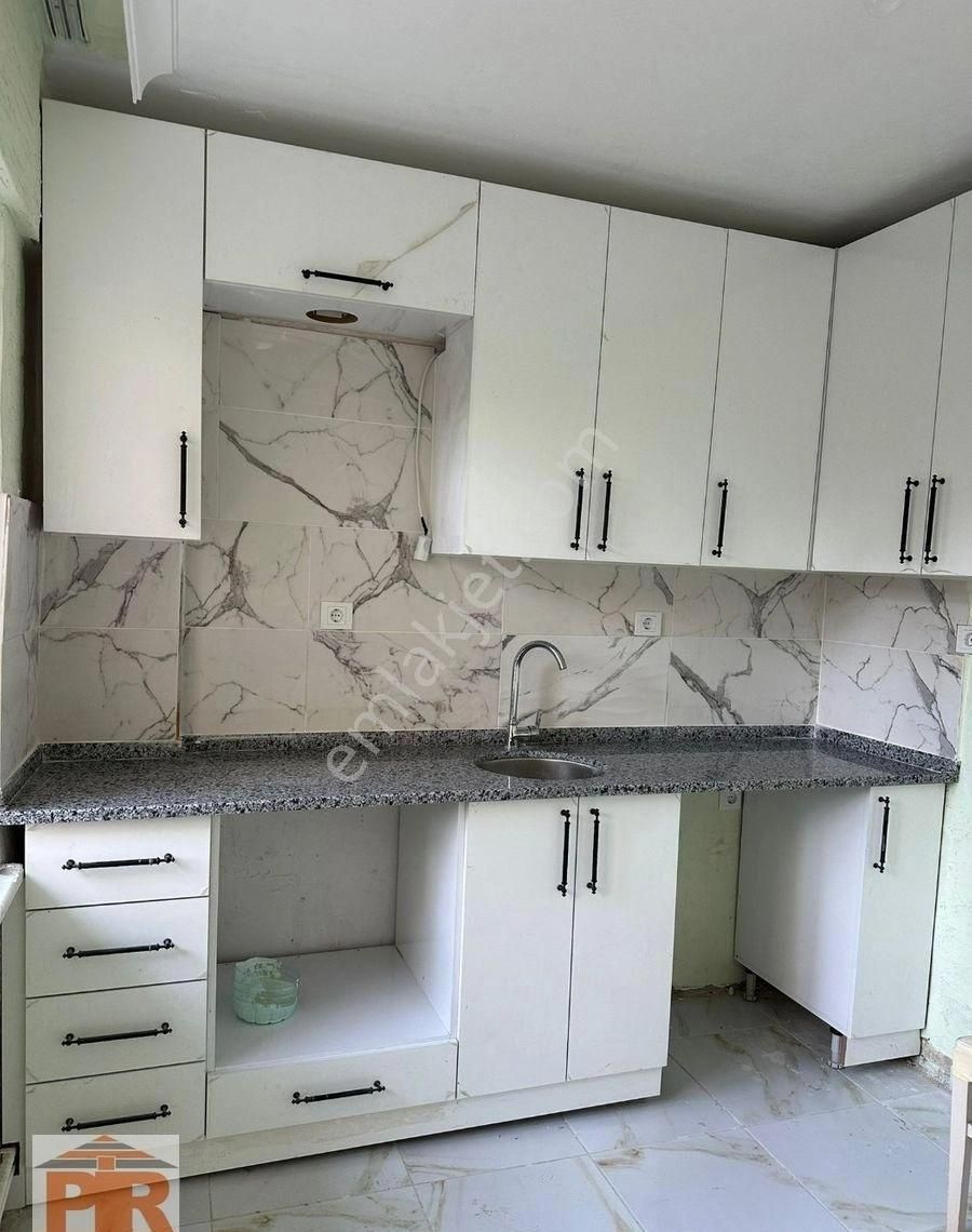 Lise Caddesinde İçi Full Yapılı Masrafsız Satılık Daire