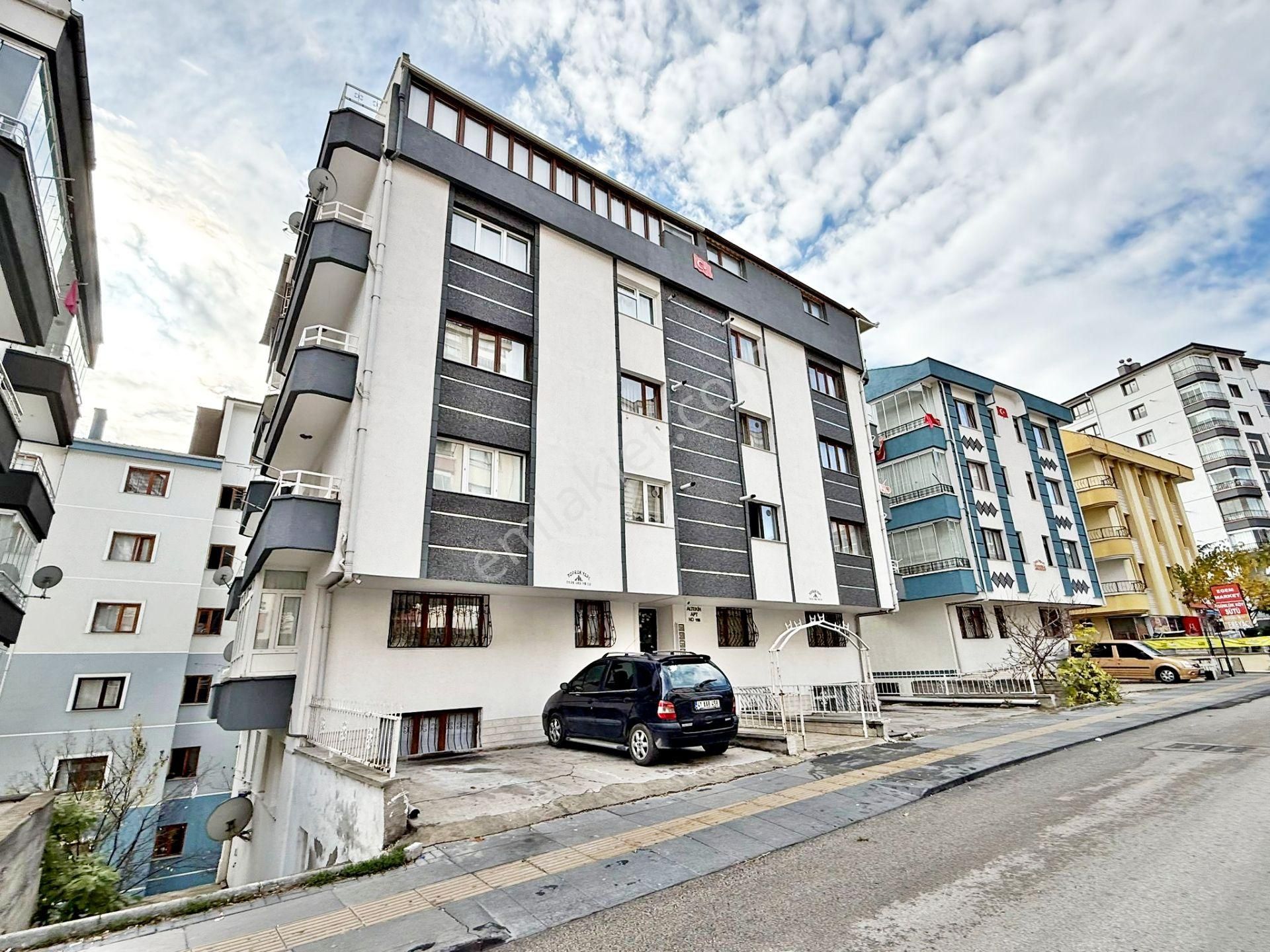 Veranka'dan Şentepe Selim Cad. Üzerinde Fırsat Satılık Daire 3+1