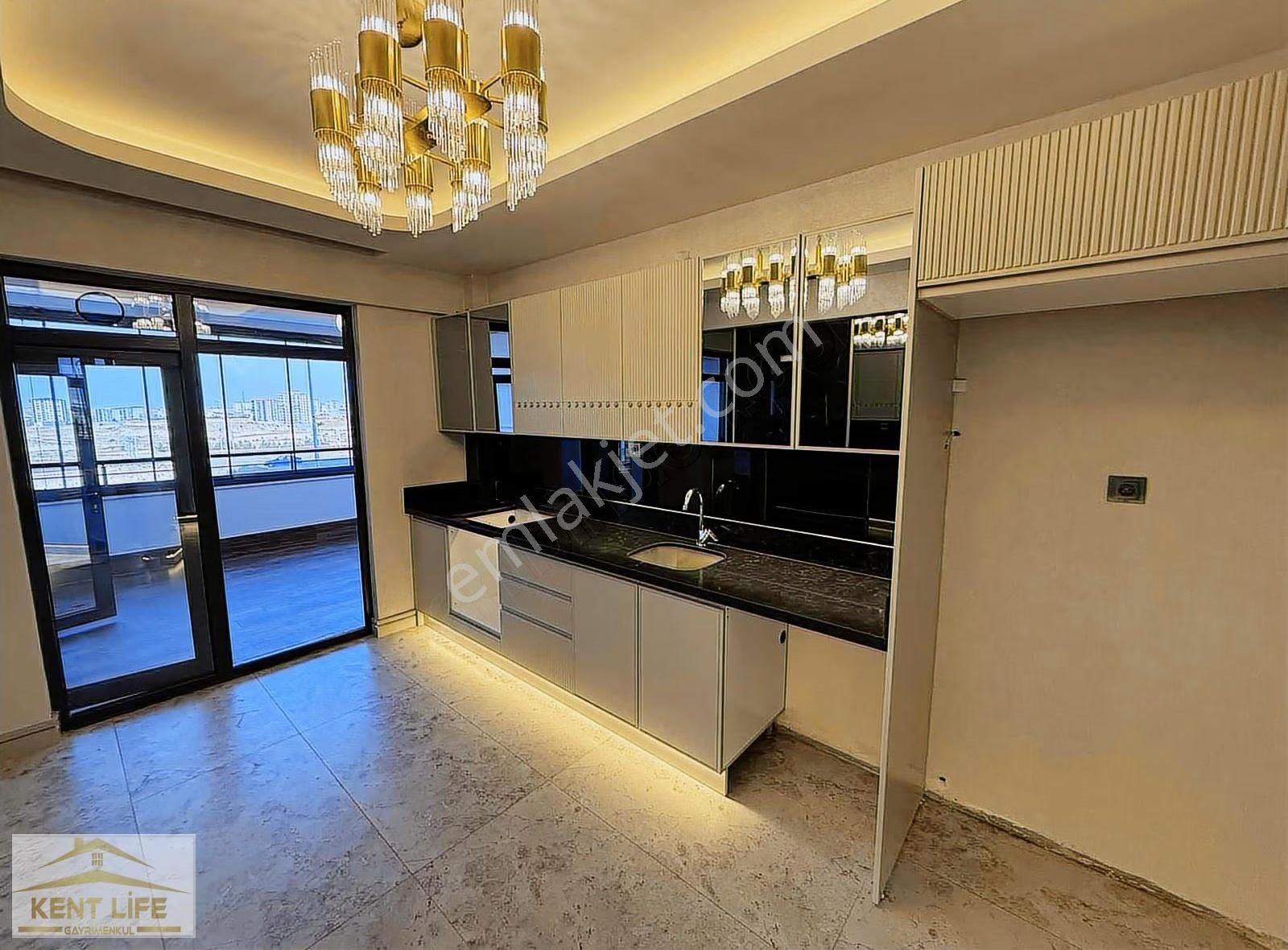 Göktürkte Geniş Stadyum Yanında 2+1 Önü Açık - Görsel 3