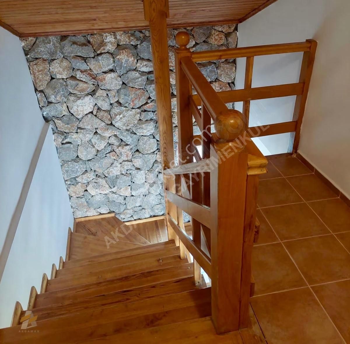 Patlangıç Mah. %40*3 İmarlı 800m2 Arsa Villa Ve 1 Bağımsız Daire - Görsel 2