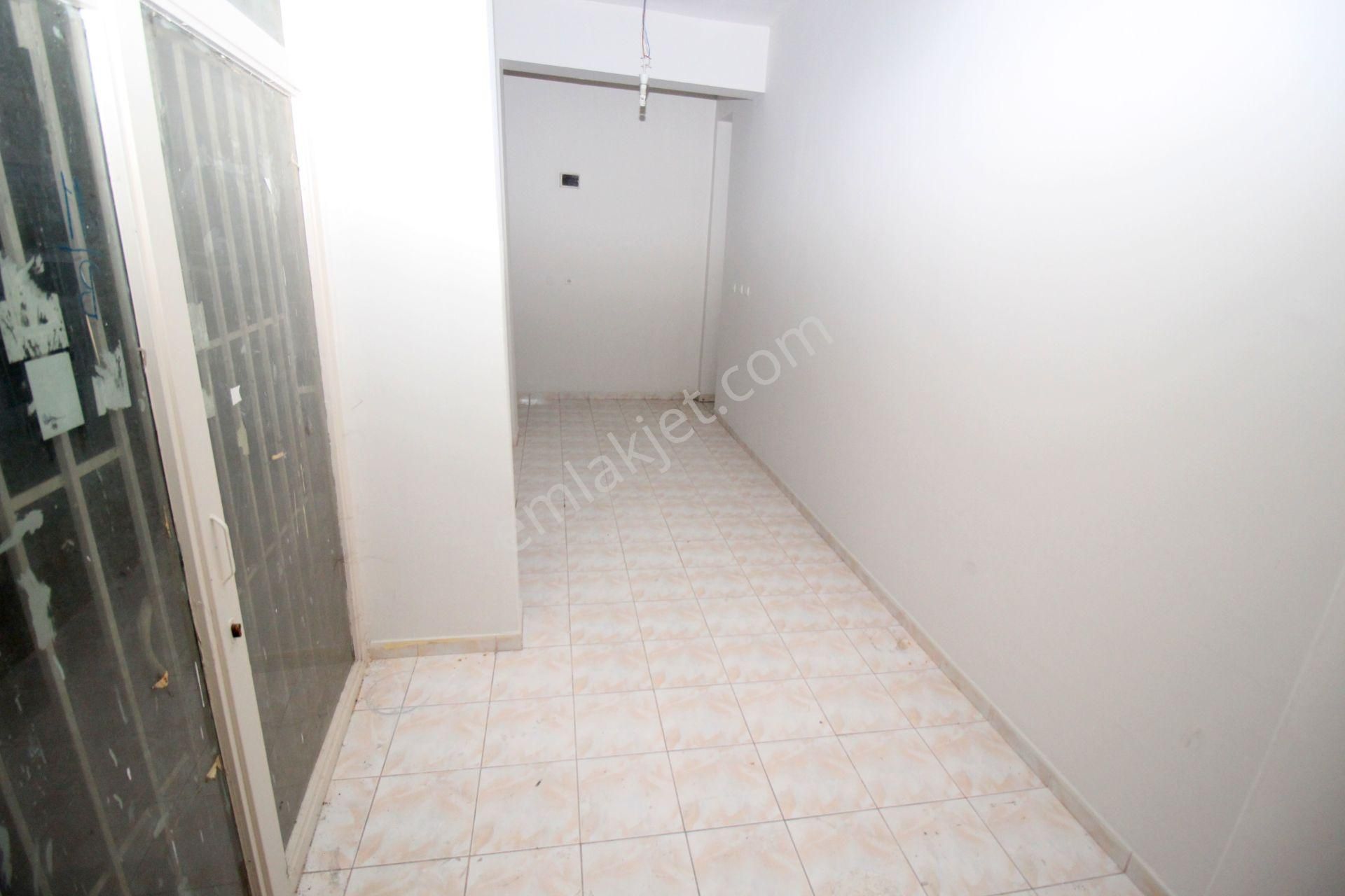 Emre Emlak'tan Piyade'de İstasyon Cadde Yanı Kiralık Dükkan - Görsel 4