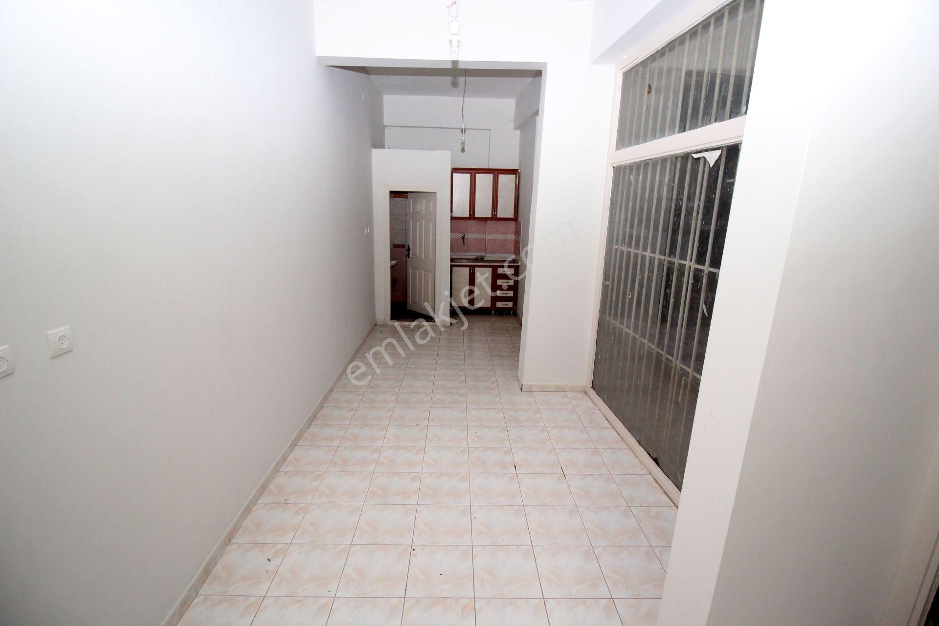 Emre Emlak'tan Piyade'de İstasyon Cadde Yanı Kiralık Dükkan - Görsel 2