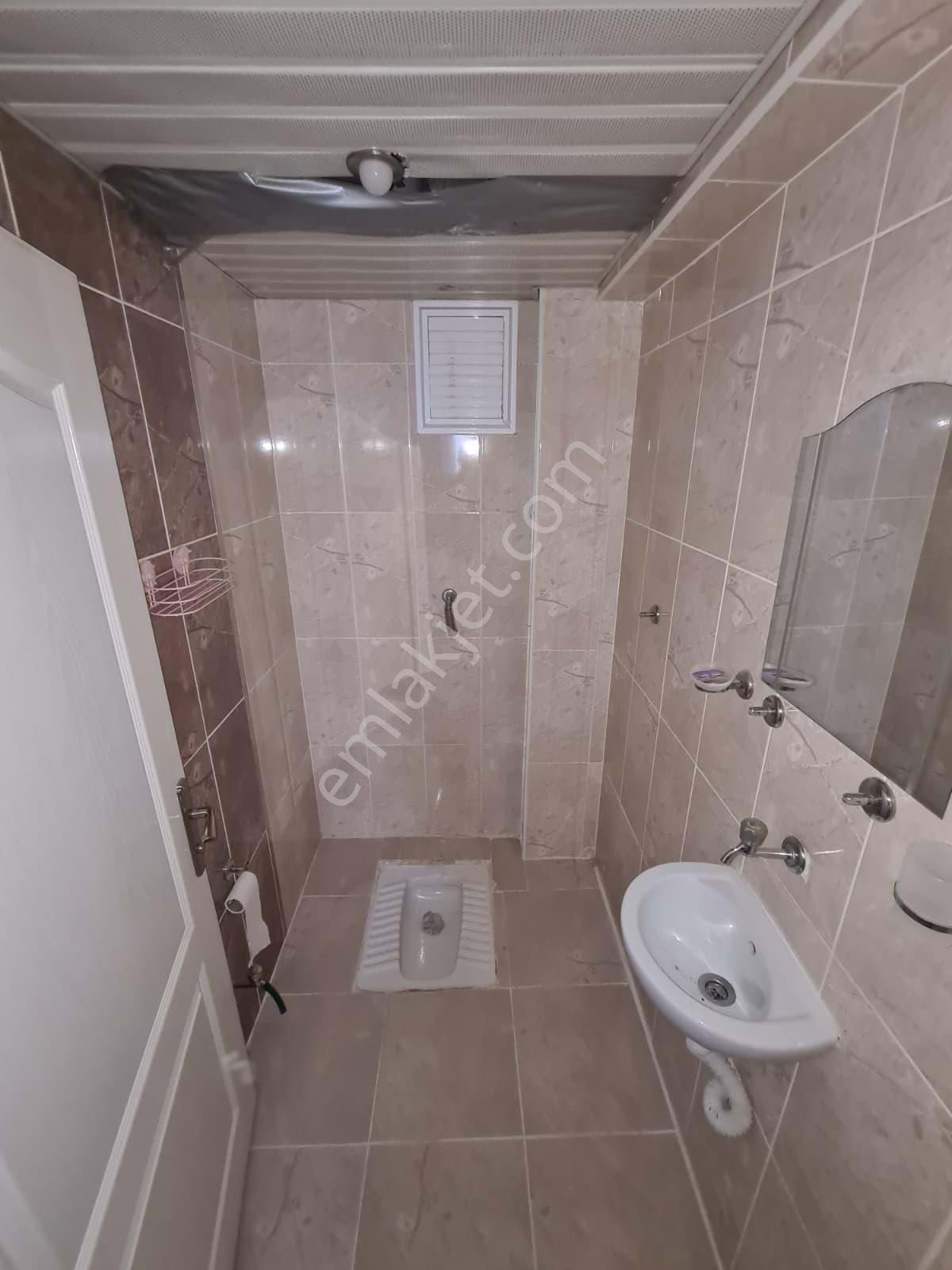 Yükseltepe'de Yeni Binada Asansörlü Cam Balkonlu 3+1 Kiralık - Görsel 14