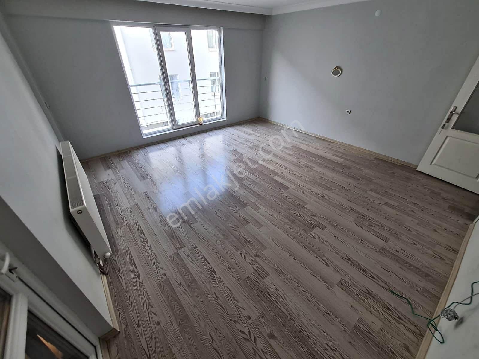 Yükseltepe'de Yeni Binada Asansörlü Cam Balkonlu 3+1 Kiralık - Görsel 10