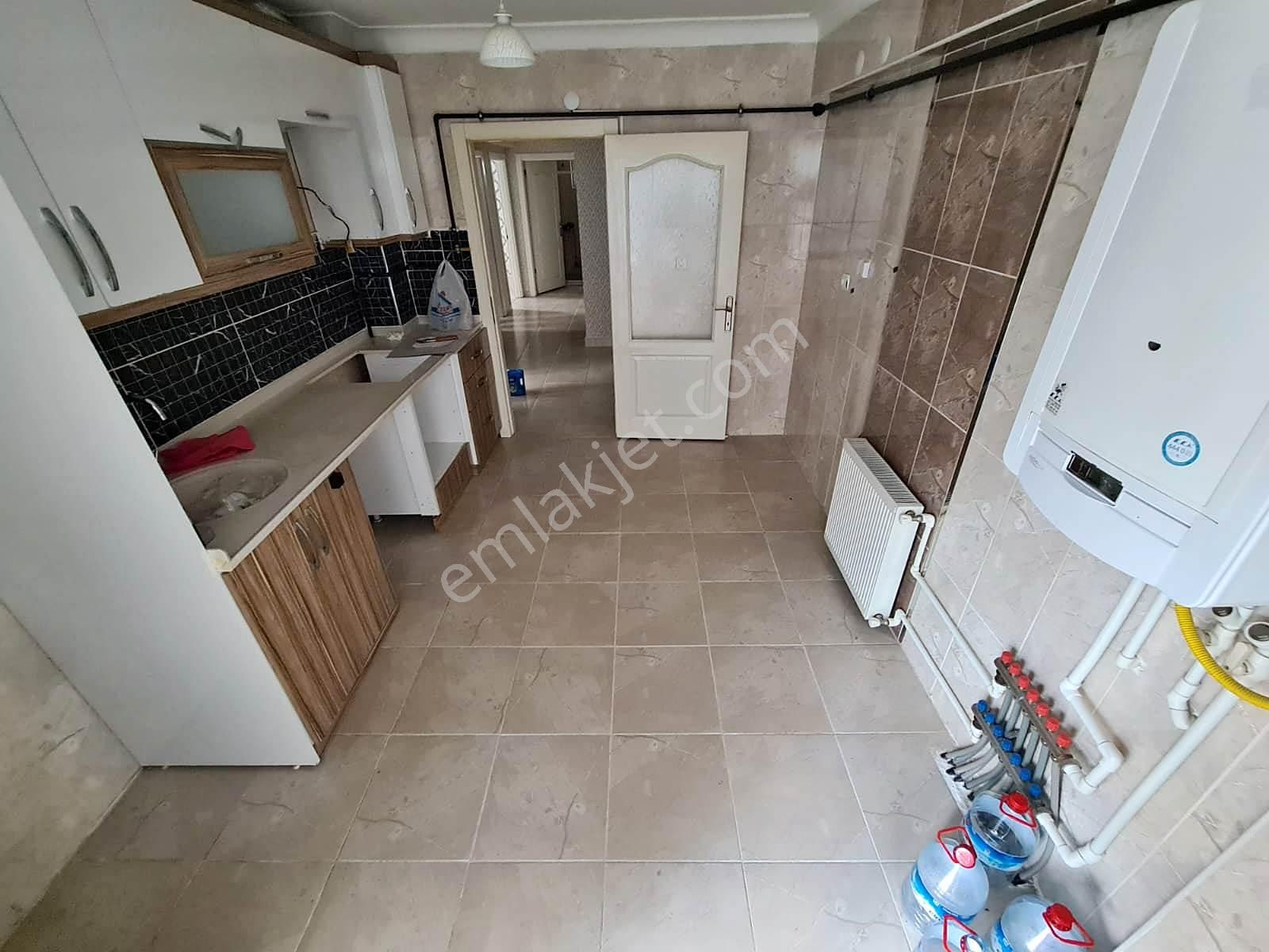 Yükseltepe'de Yeni Binada Asansörlü Cam Balkonlu 3+1 Kiralık - Görsel 8