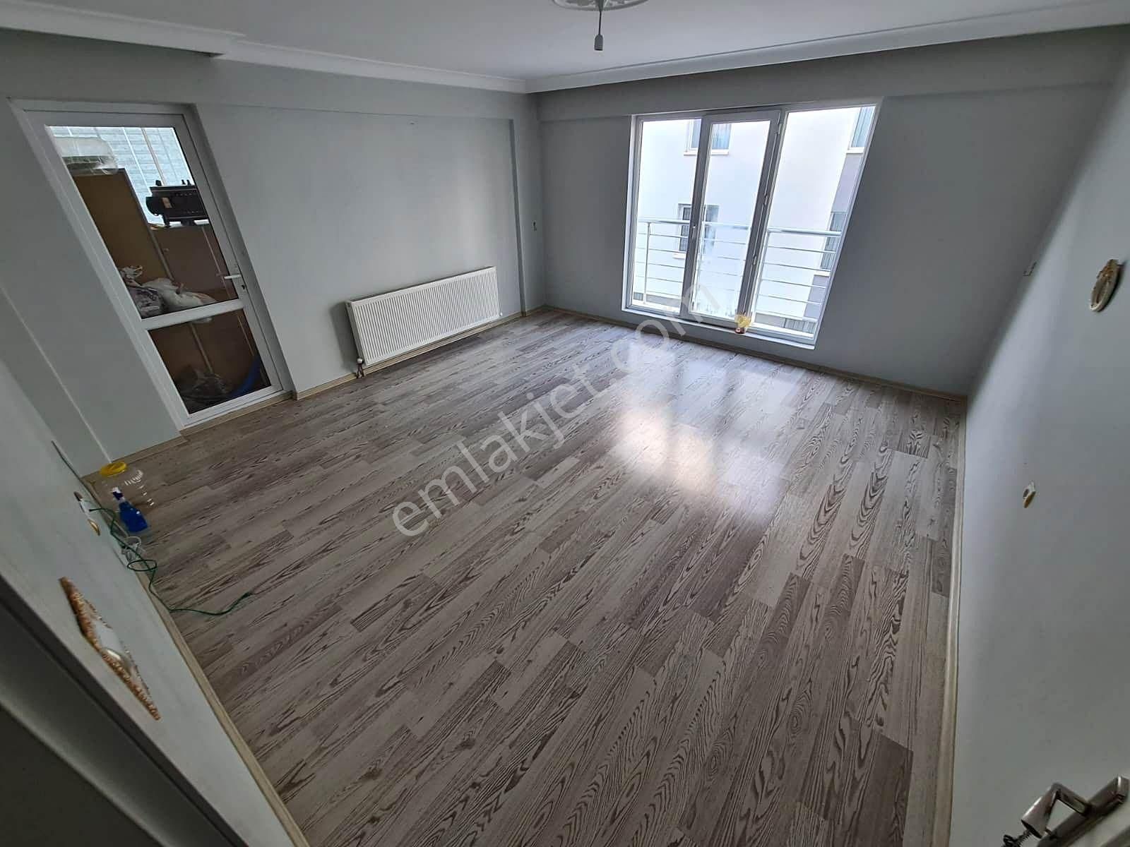 Yükseltepe'de Yeni Binada Asansörlü Cam Balkonlu 3+1 Kiralık - Görsel 9