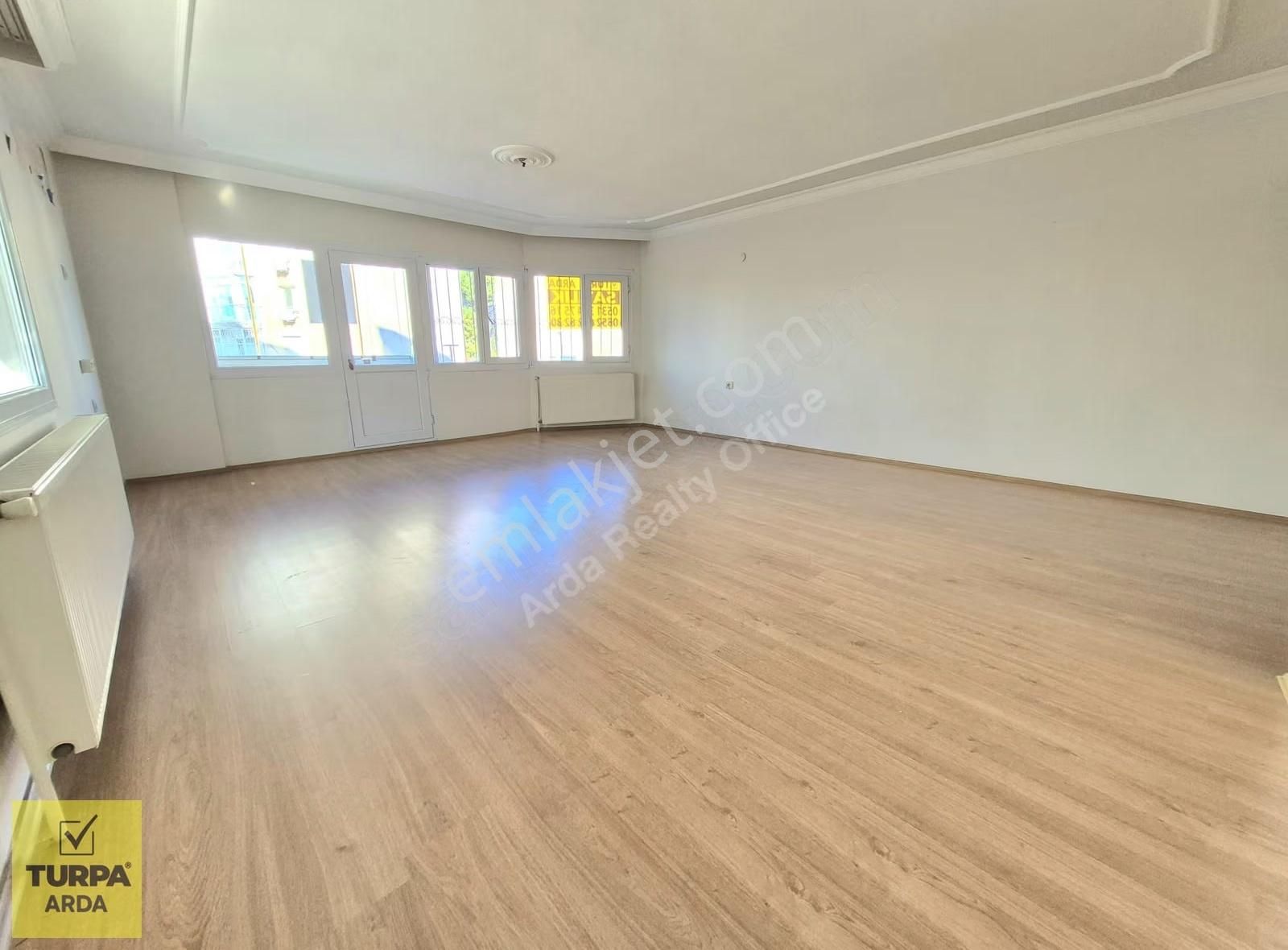 K.yaka Tuna Mah. Özel Teraslı Asansörlü Önü Açık 3+1 160 M2 - Görsel 21